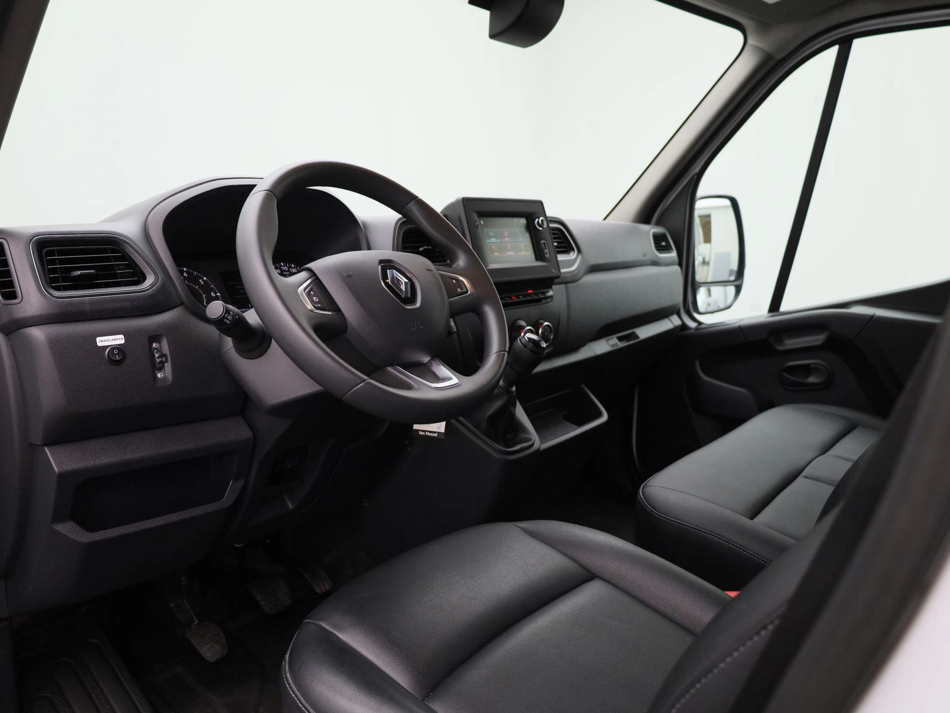 Renault Master T35 2.3 dCi 135 L3H2 Comfort