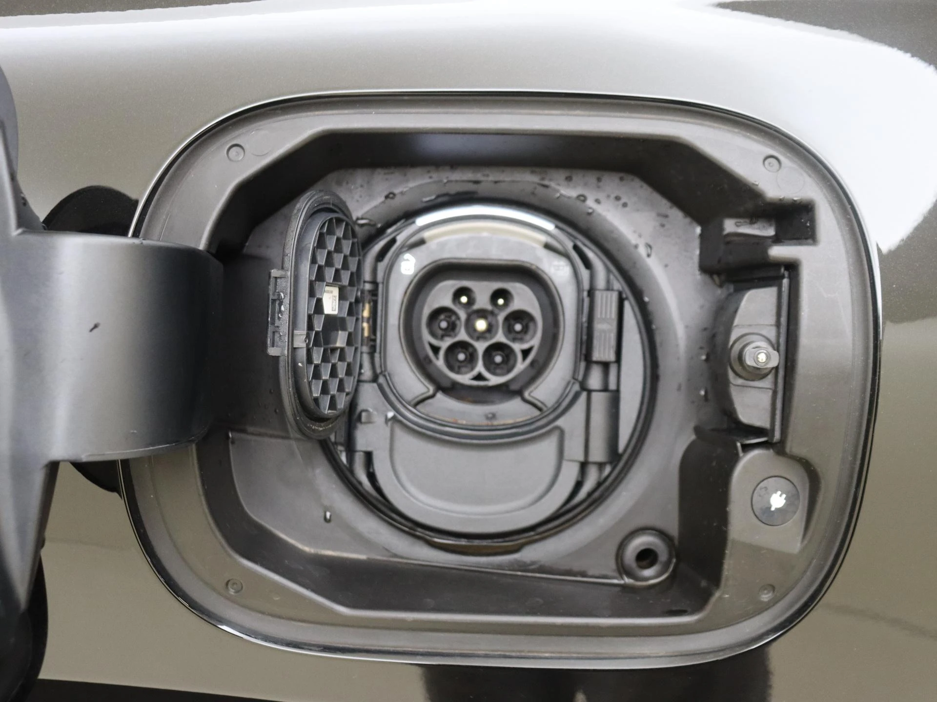 Mercedes-Benz-GLE-image-31