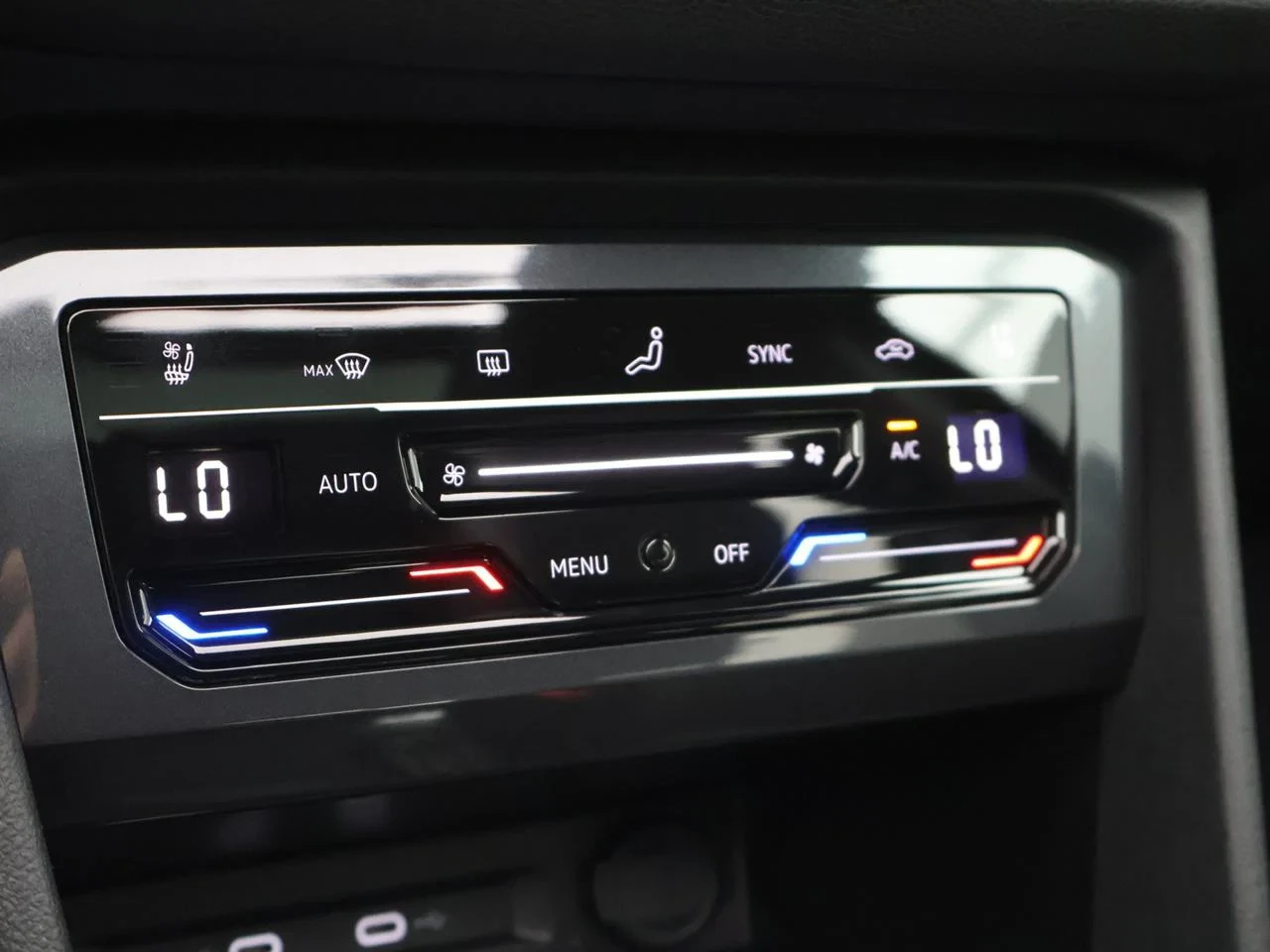 Volkswagen-Tiguan Allspace-image-16