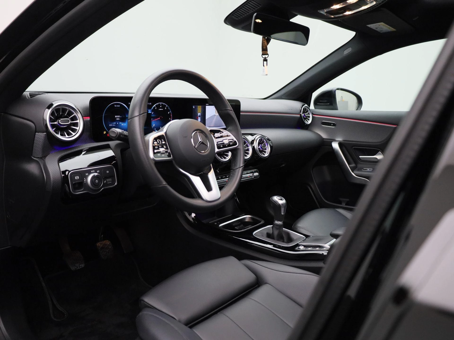 Mercedes-Benz-A-Klasse-image-29