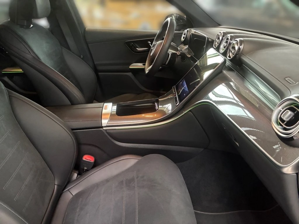Mercedes-Benz-GLC 300 d-image-15