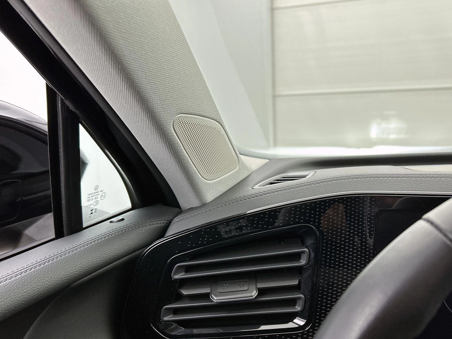 Volkswagen-Tiguan-image-15