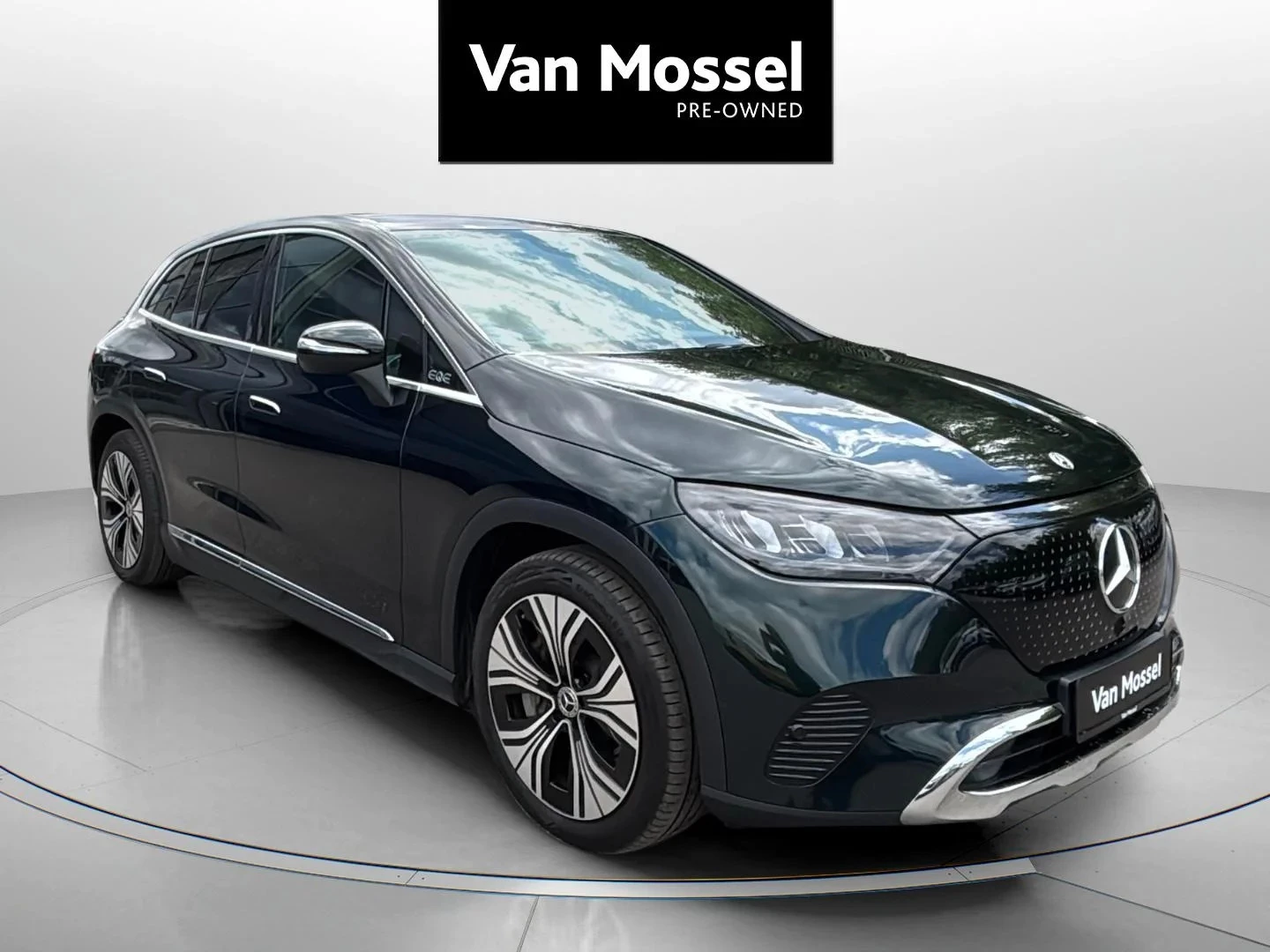 Mercedes-Benz-EQE-image-6