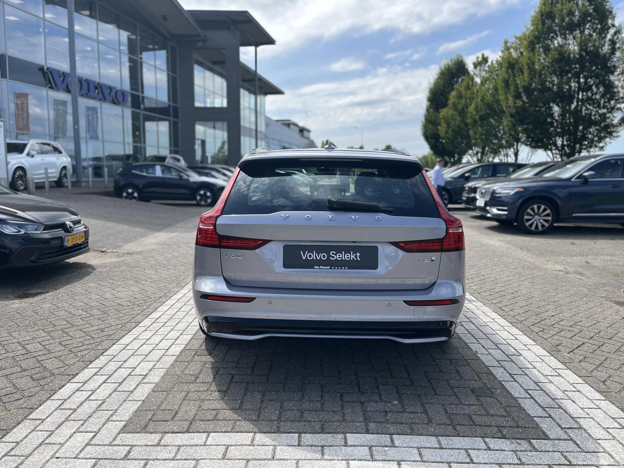 Volvo-V60-image-15