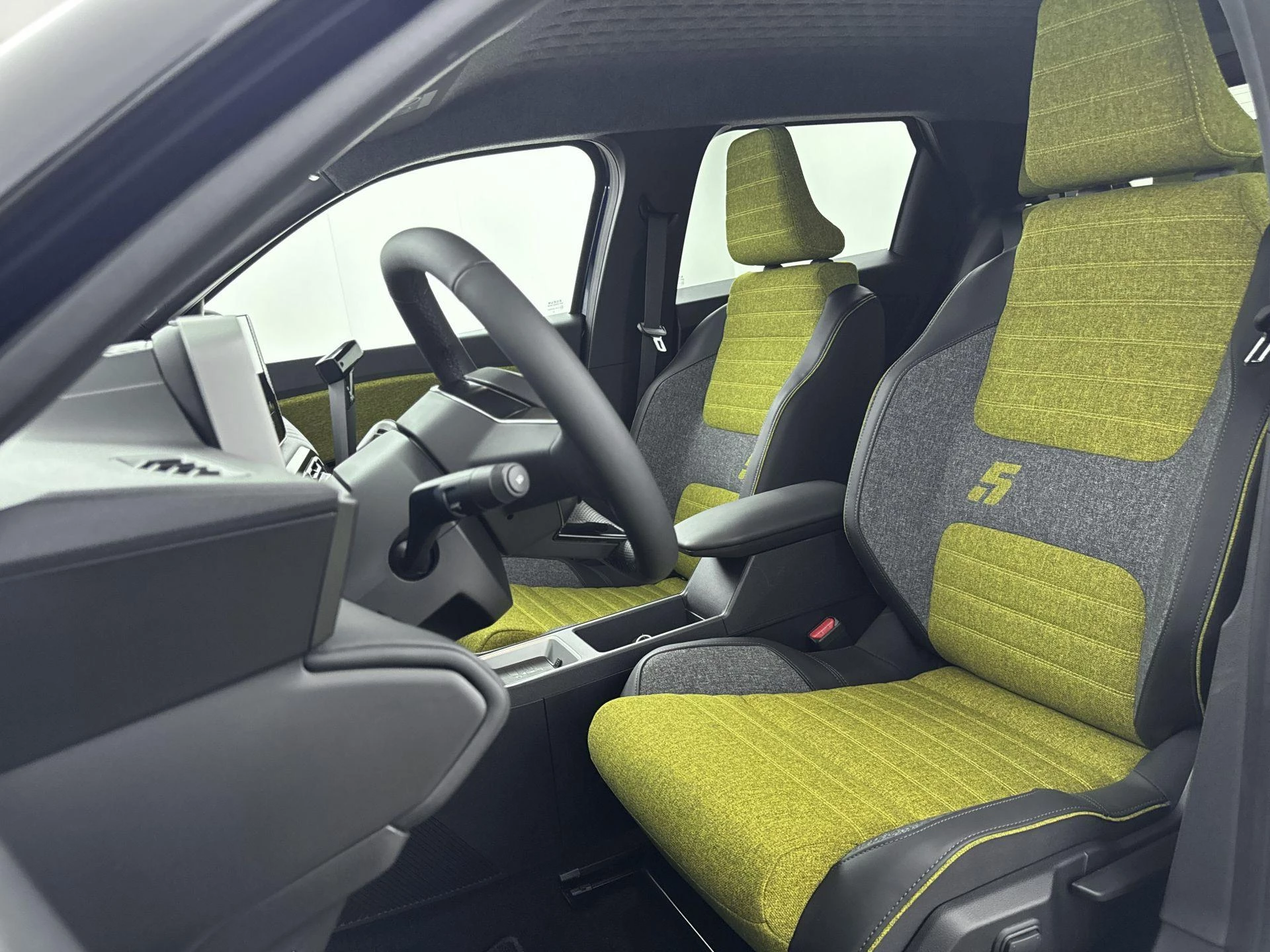 Renault-5-image-23