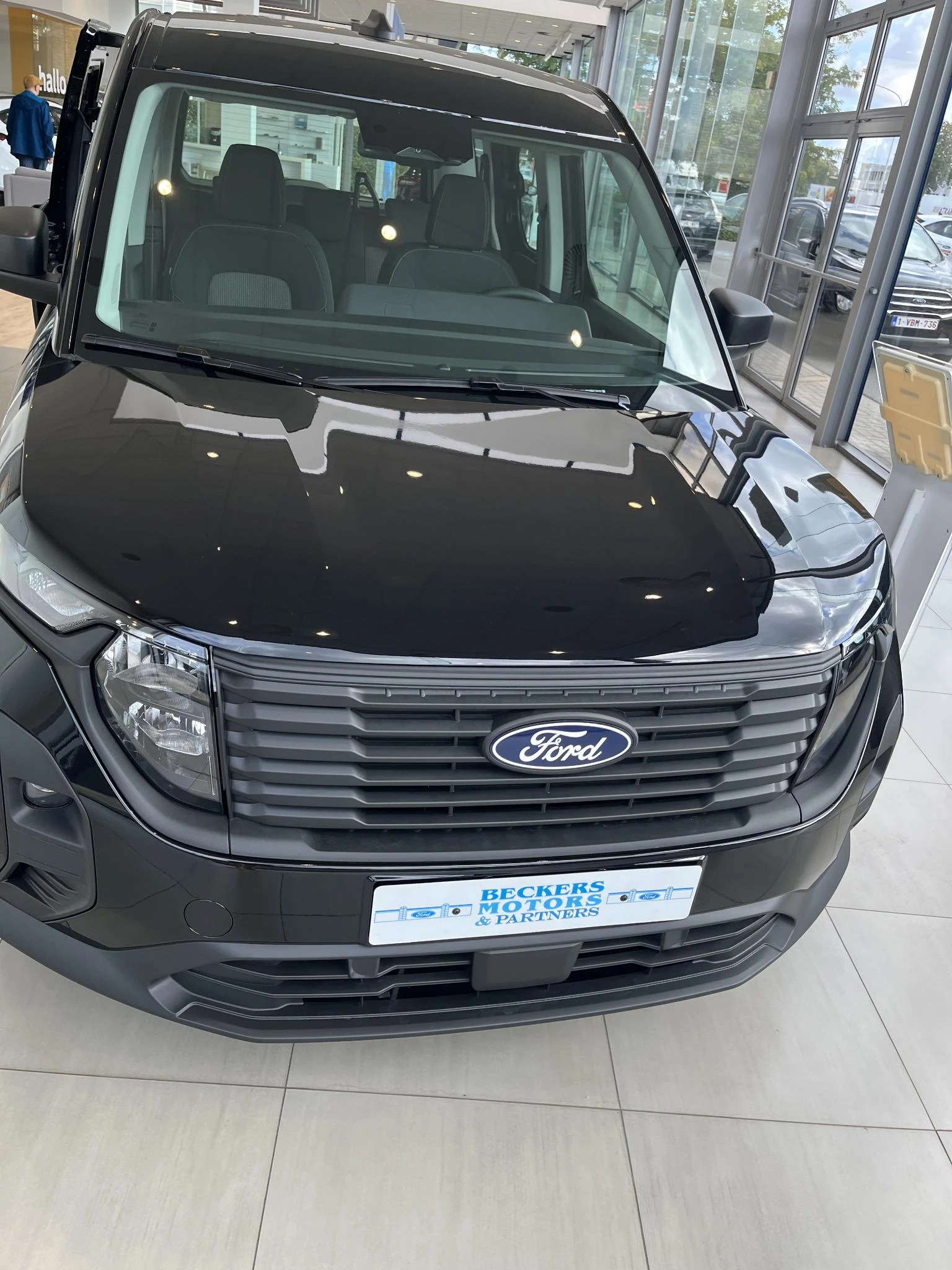 Ford-Tourneo Courier-image-5