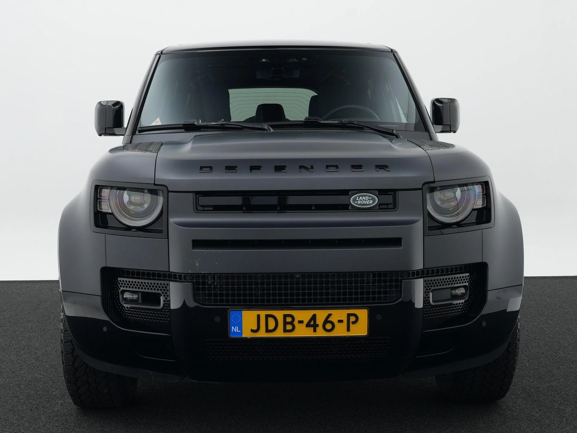 Land Rover-Defender-image-2