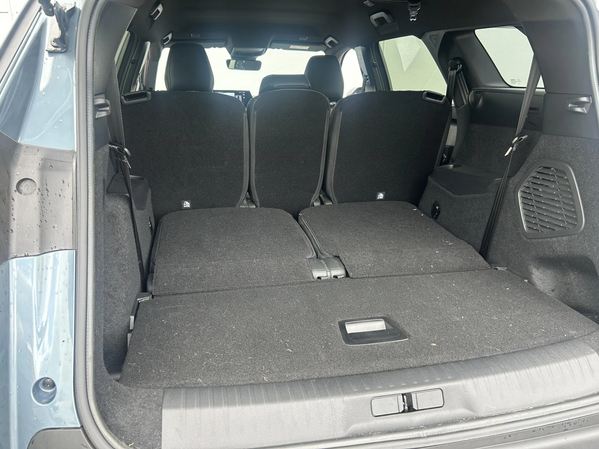 Peugeot-e-5008-image-21