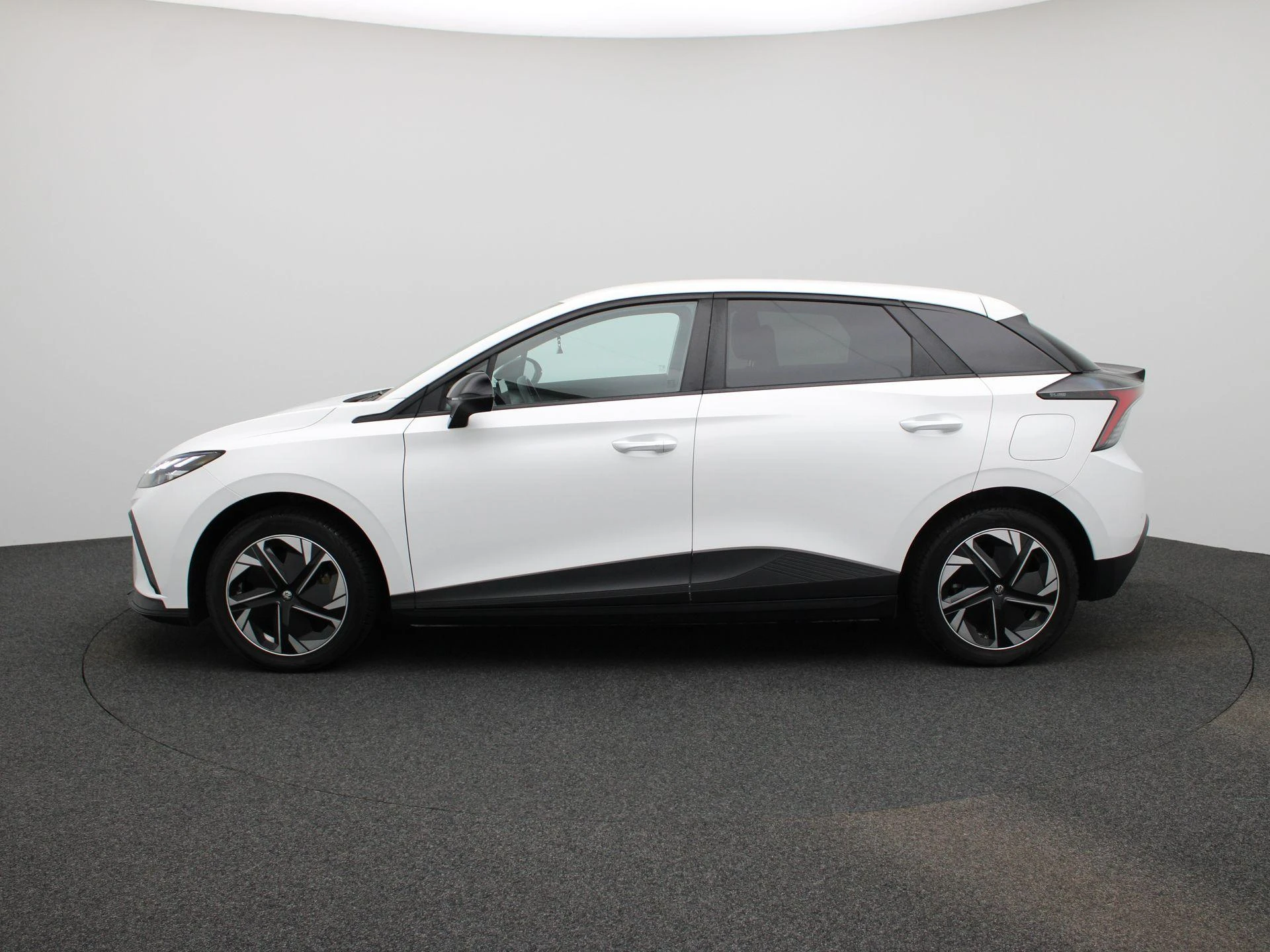 MG-MG4 EV-image-3