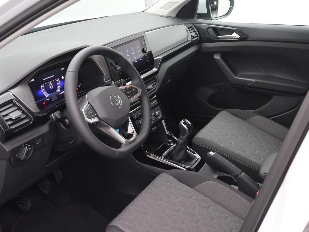 Volkswagen-T-Cross-image-14