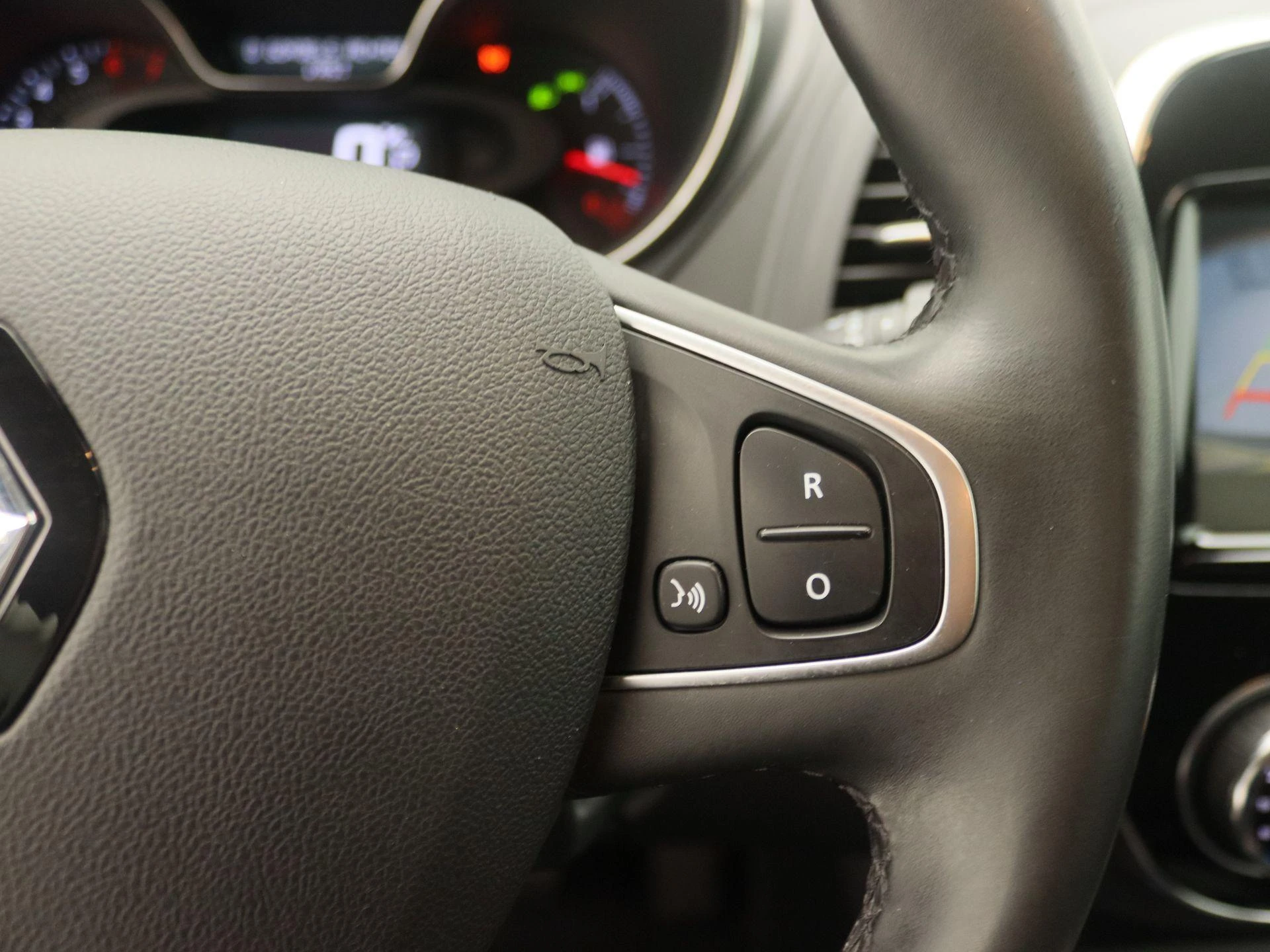 Renault-Captur-image-17