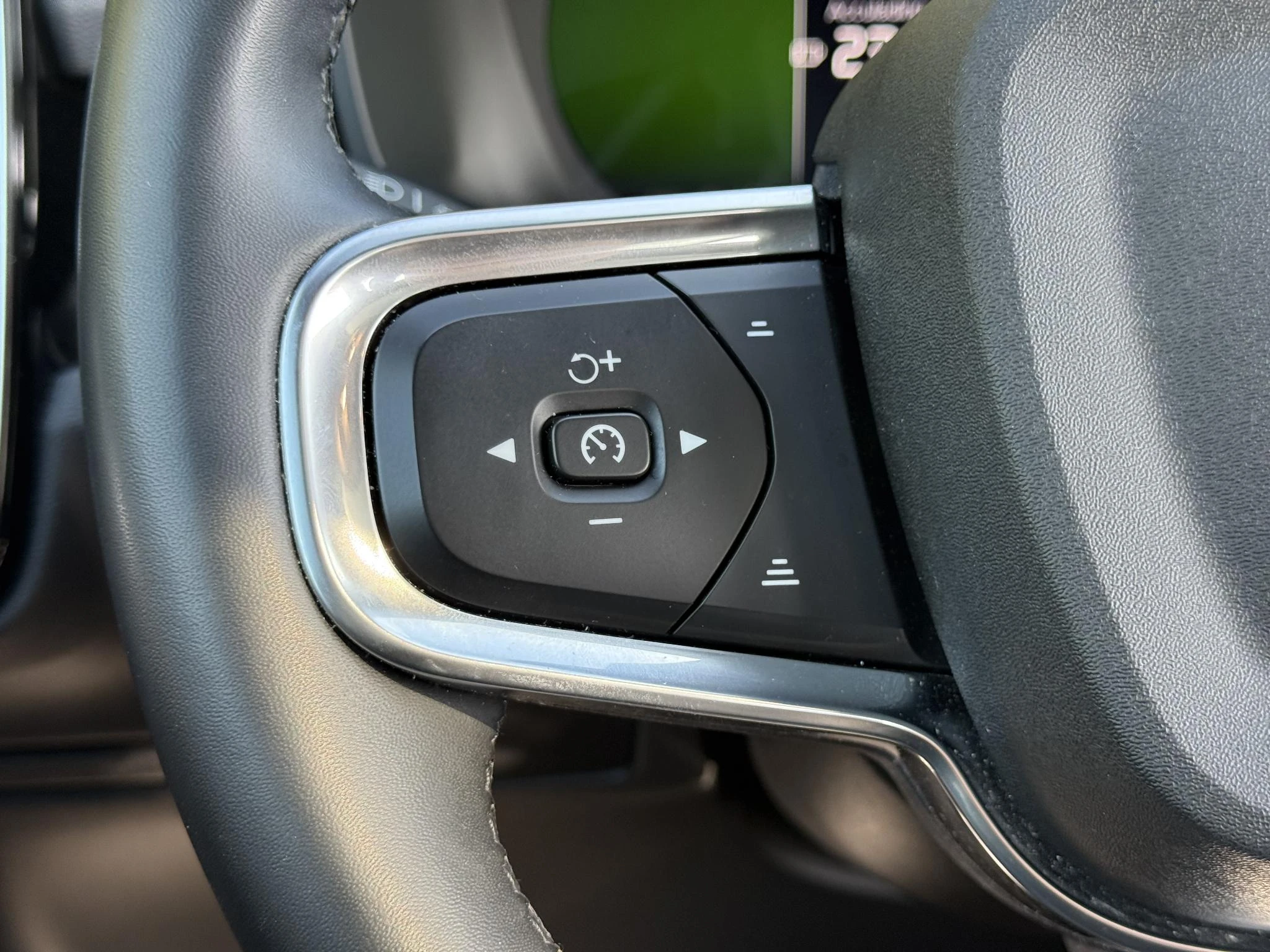 Volvo-C40-image-25