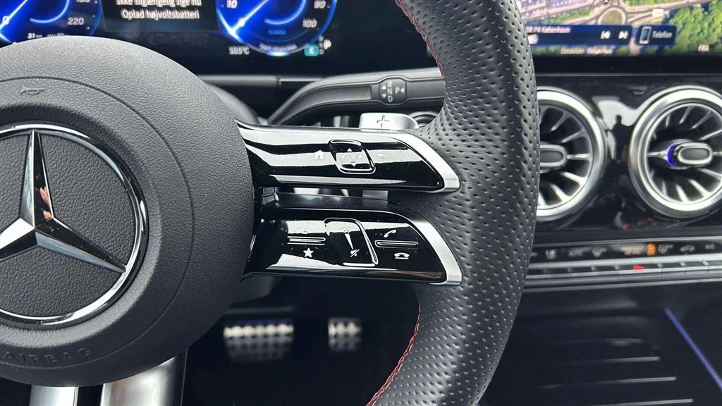 Mercedes-Benz-EQA-image-12