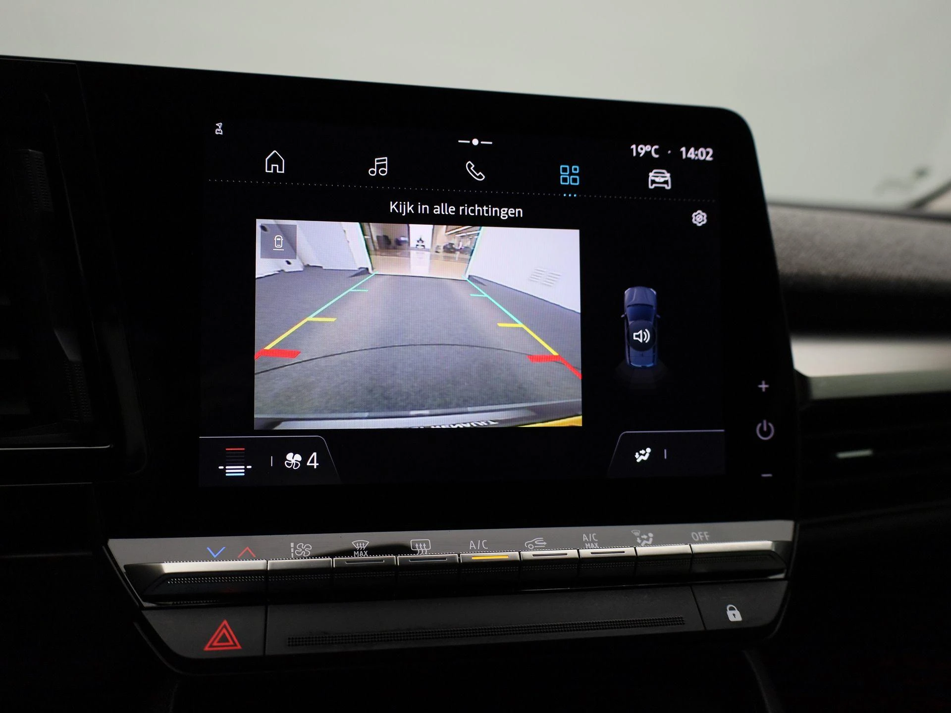Renault-Megane E-Tech-image-28