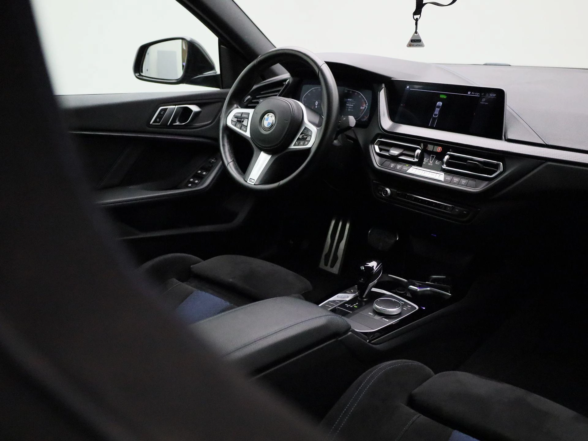 BMW-2 Serie-image-32