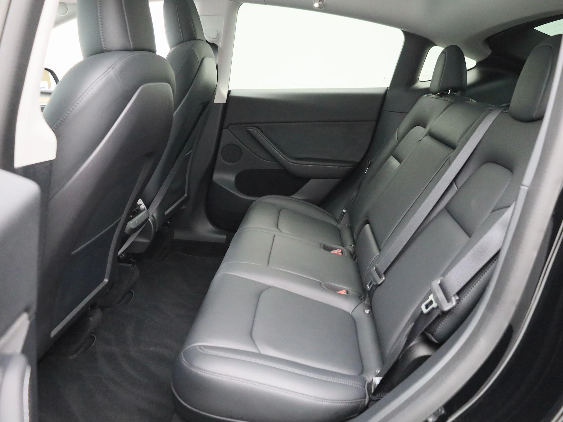 Tesla-Model Y-image-11