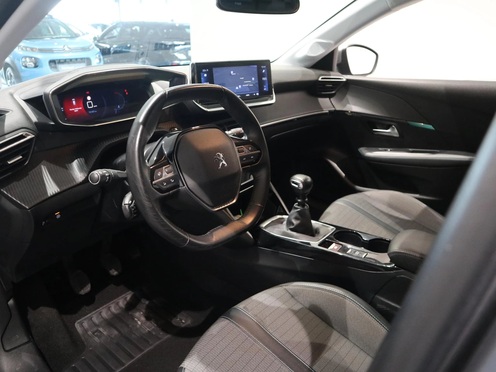 Peugeot-208-image-7