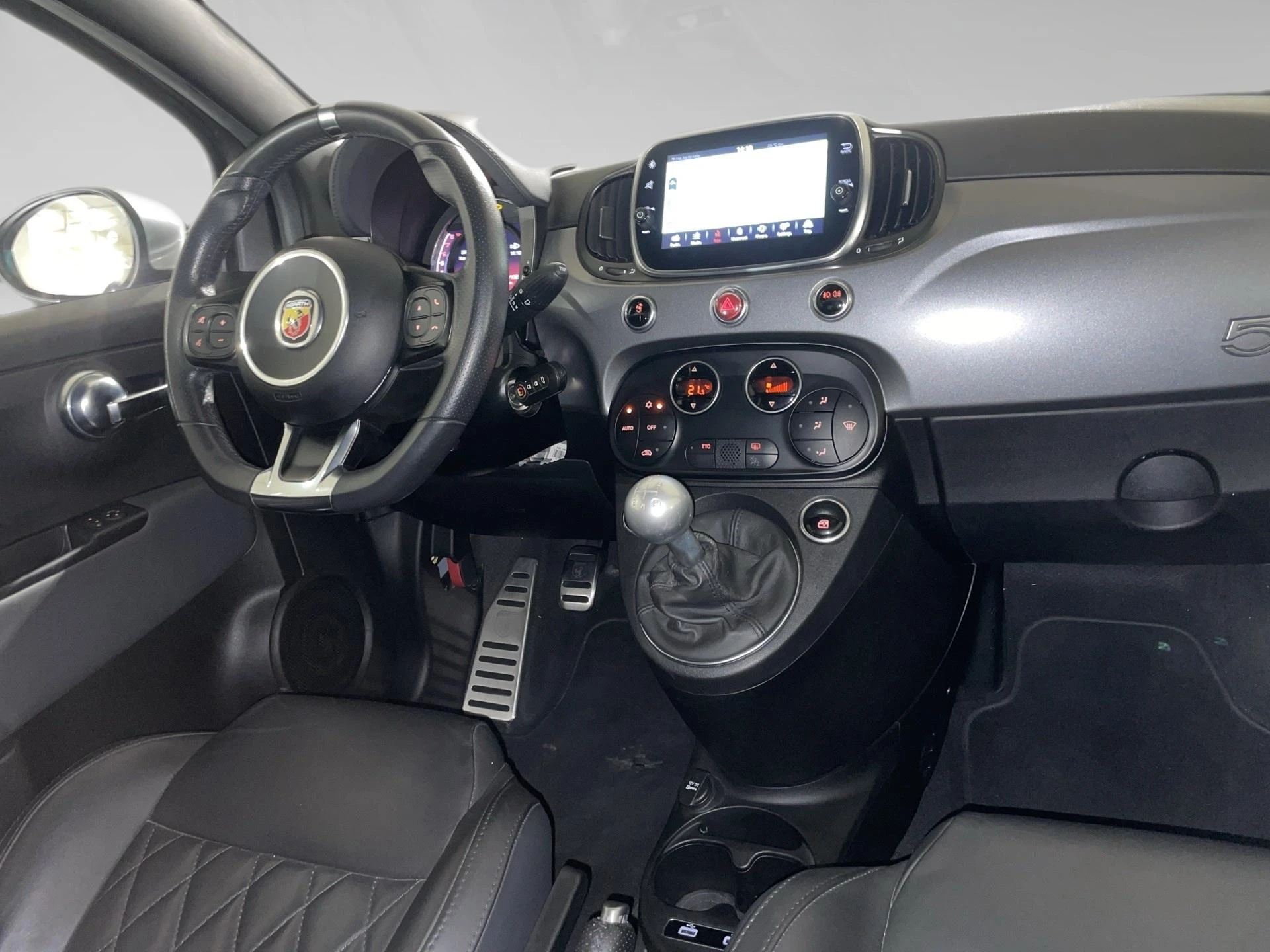 Abarth-500-image-6