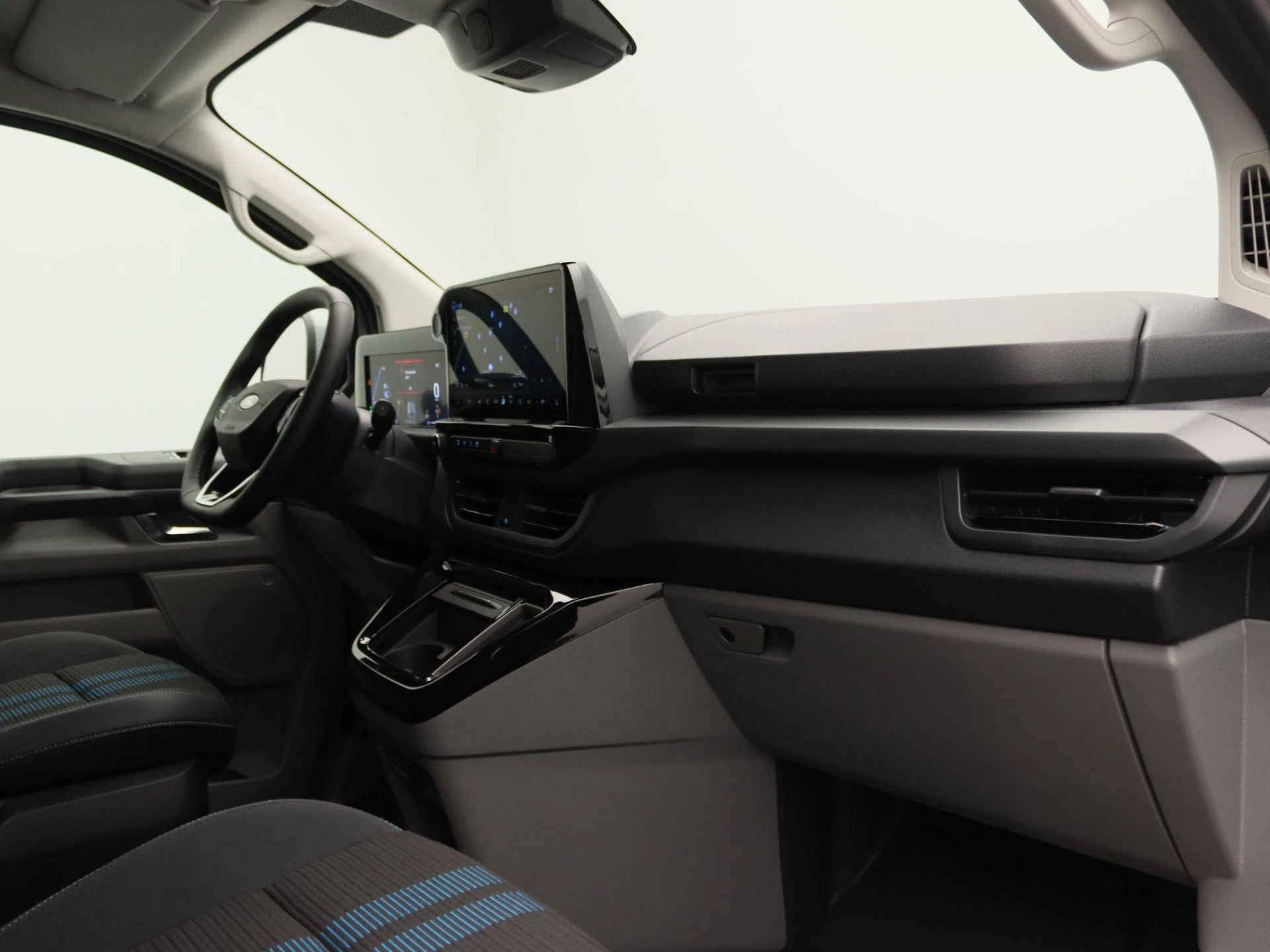 Ford-E-Transit-image-21