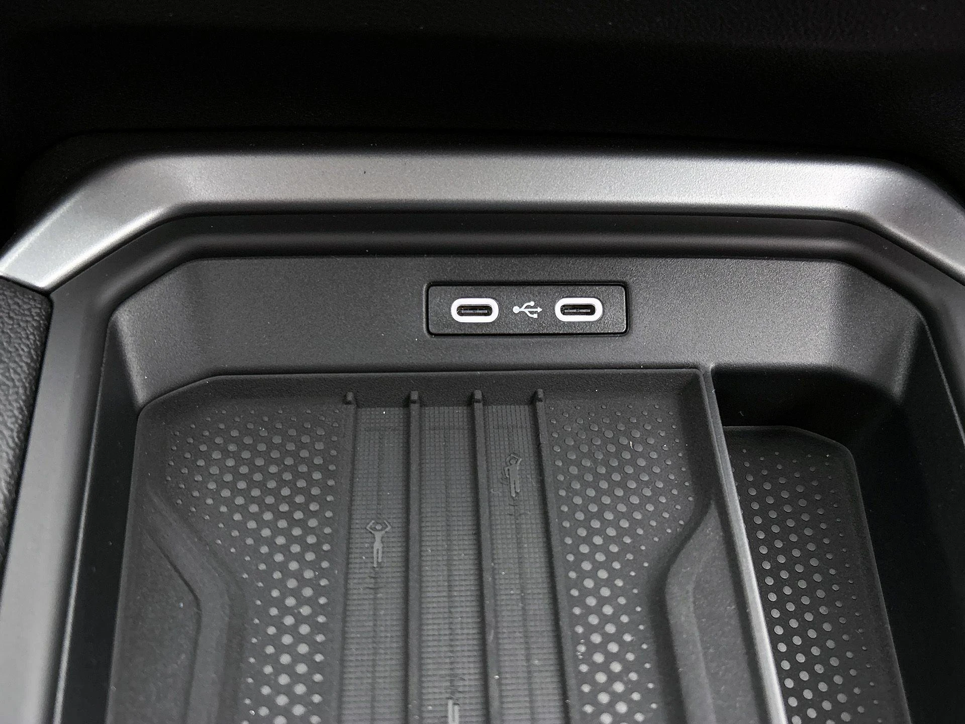 Volkswagen-T-Roc-image-34