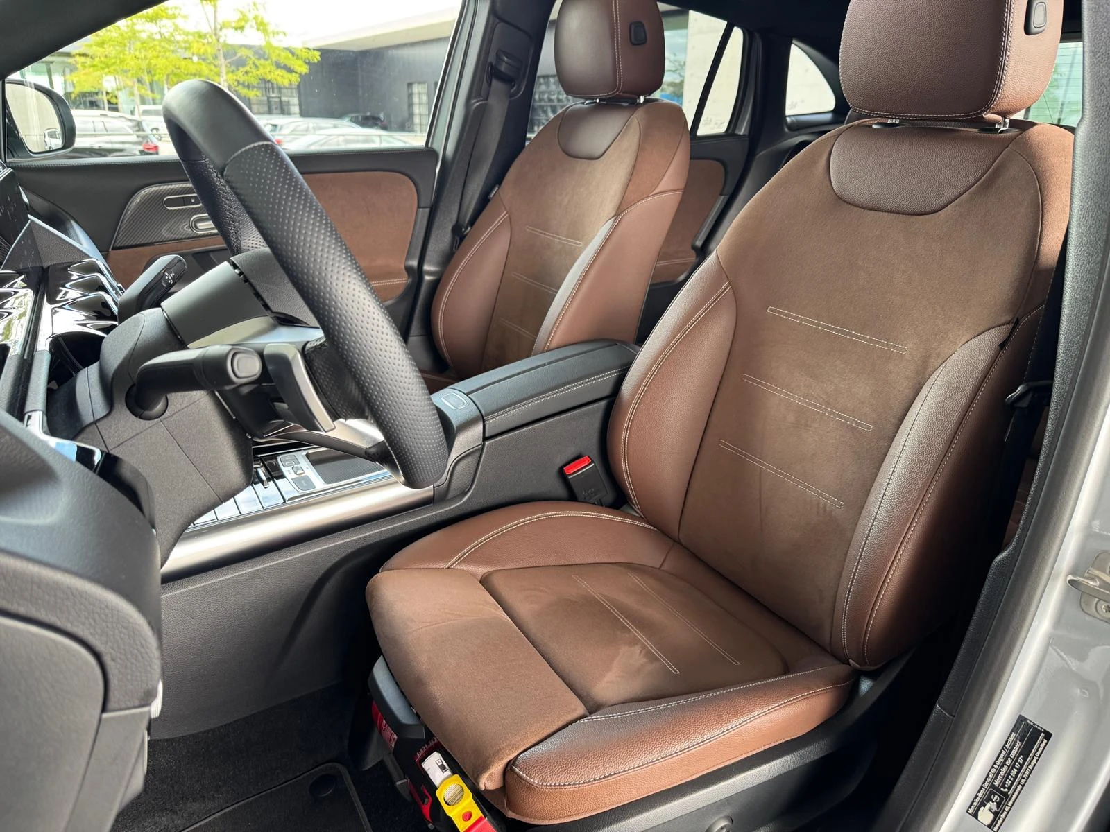 Mercedes-Benz-GLA-image-8