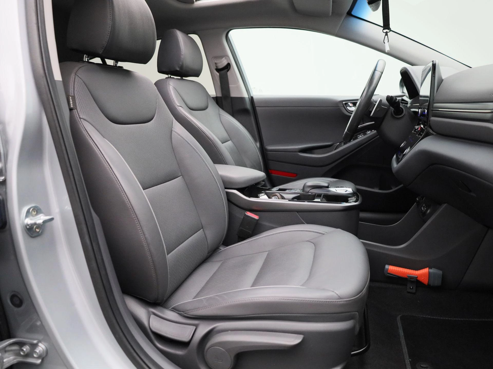 Hyundai-IONIQ-image-34