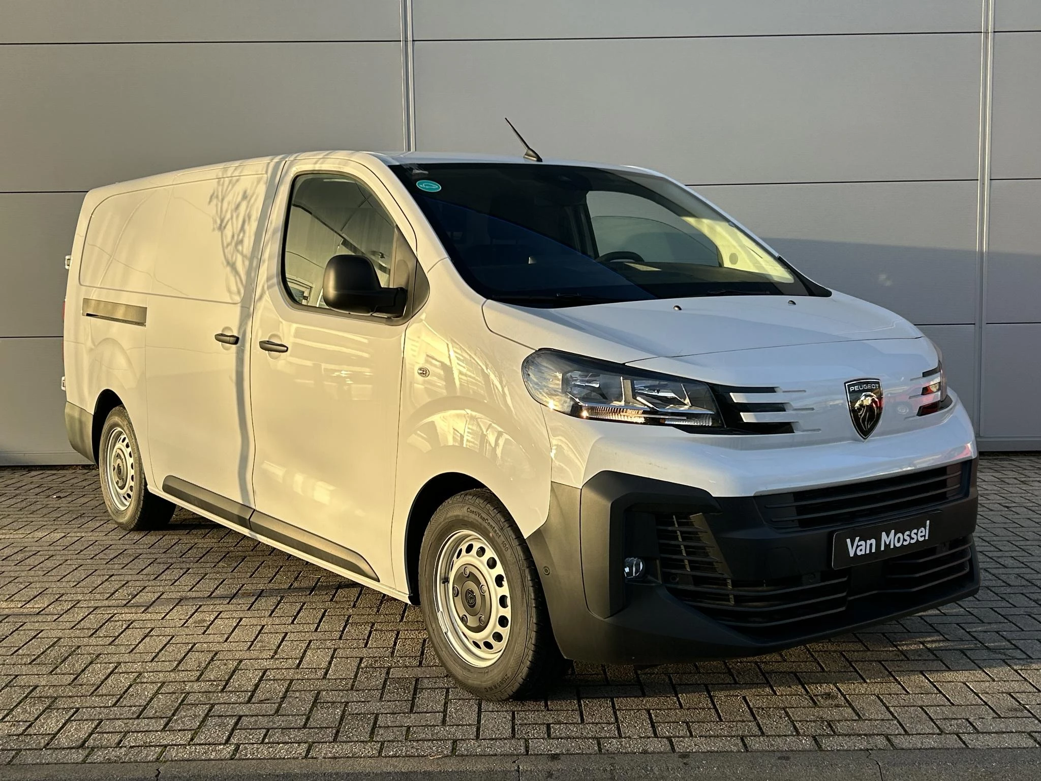 Peugeot-e-Expert-image-7