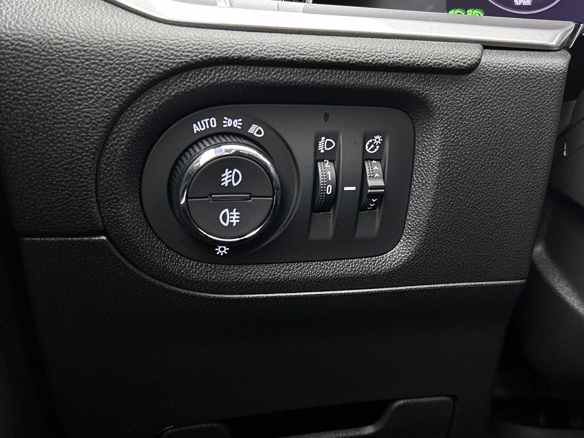 Opel-Grandland-image-23