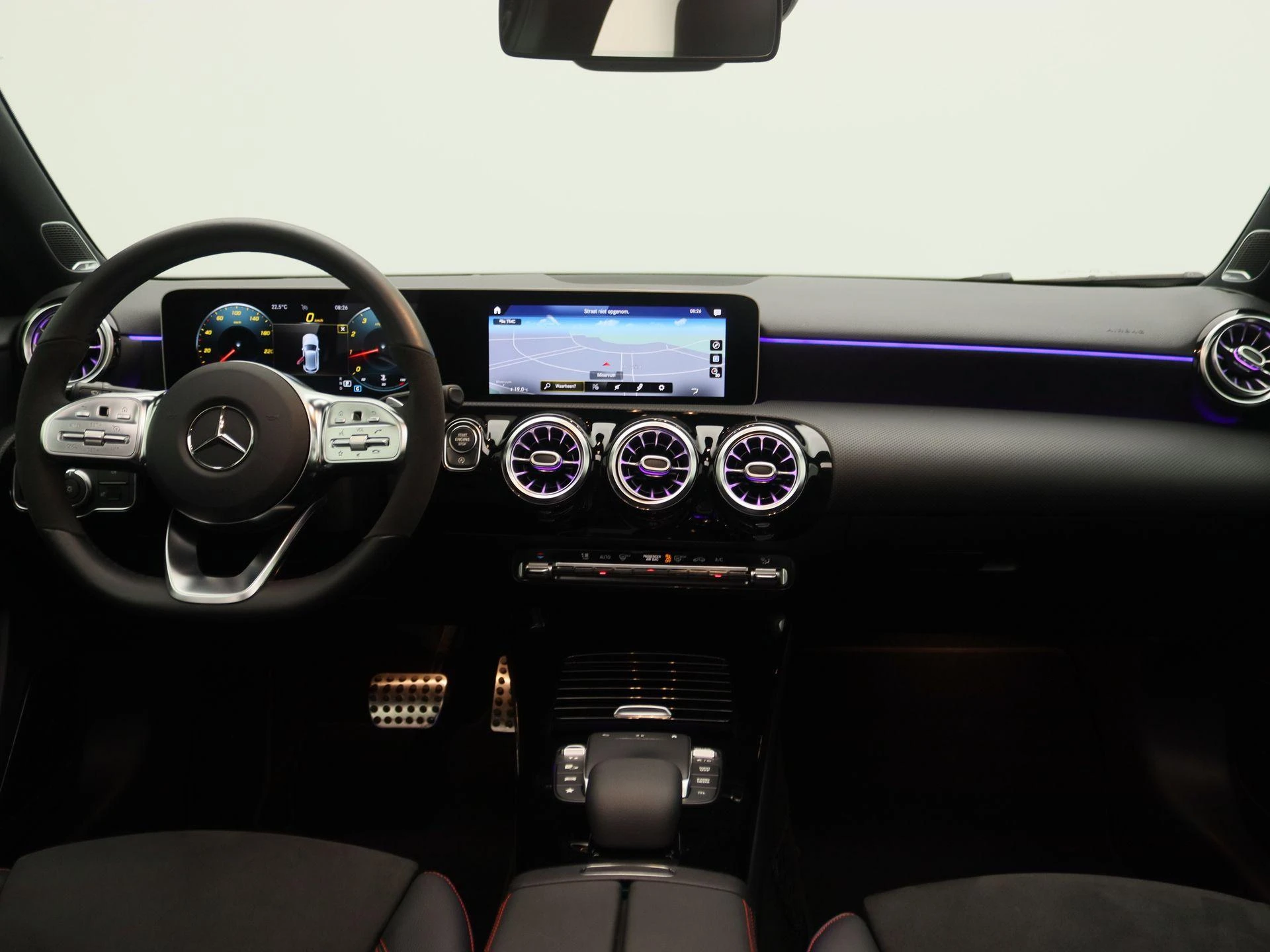 Mercedes-Benz-A-Klasse-image-6