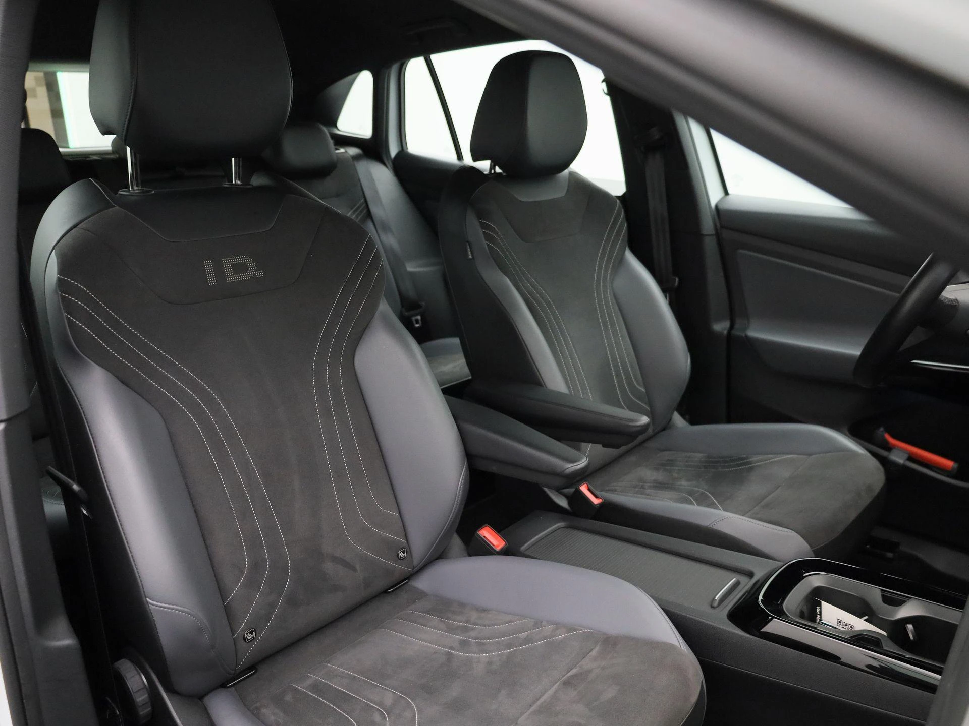 Volkswagen-ID.4-image-36