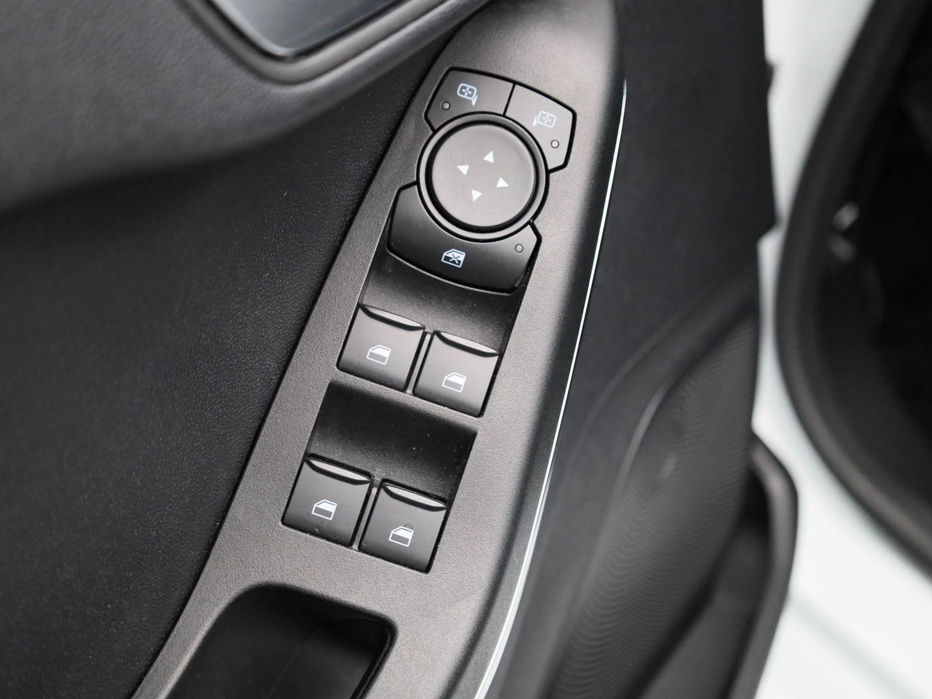 Ford-Fiesta-image-24