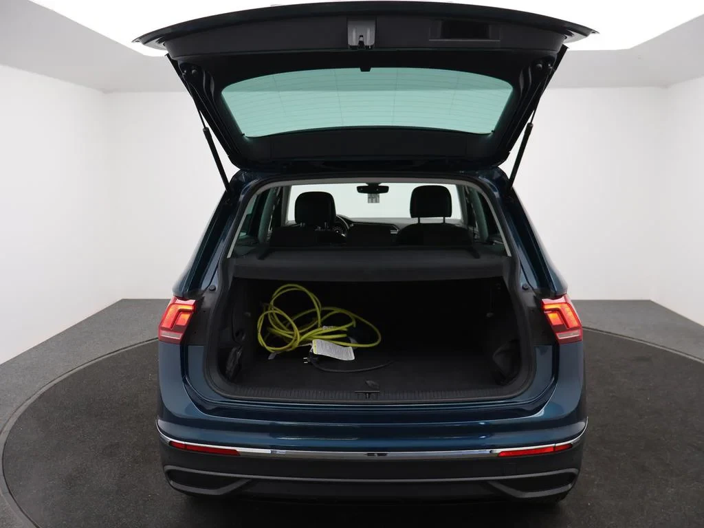 Volkswagen-Tiguan-image-11