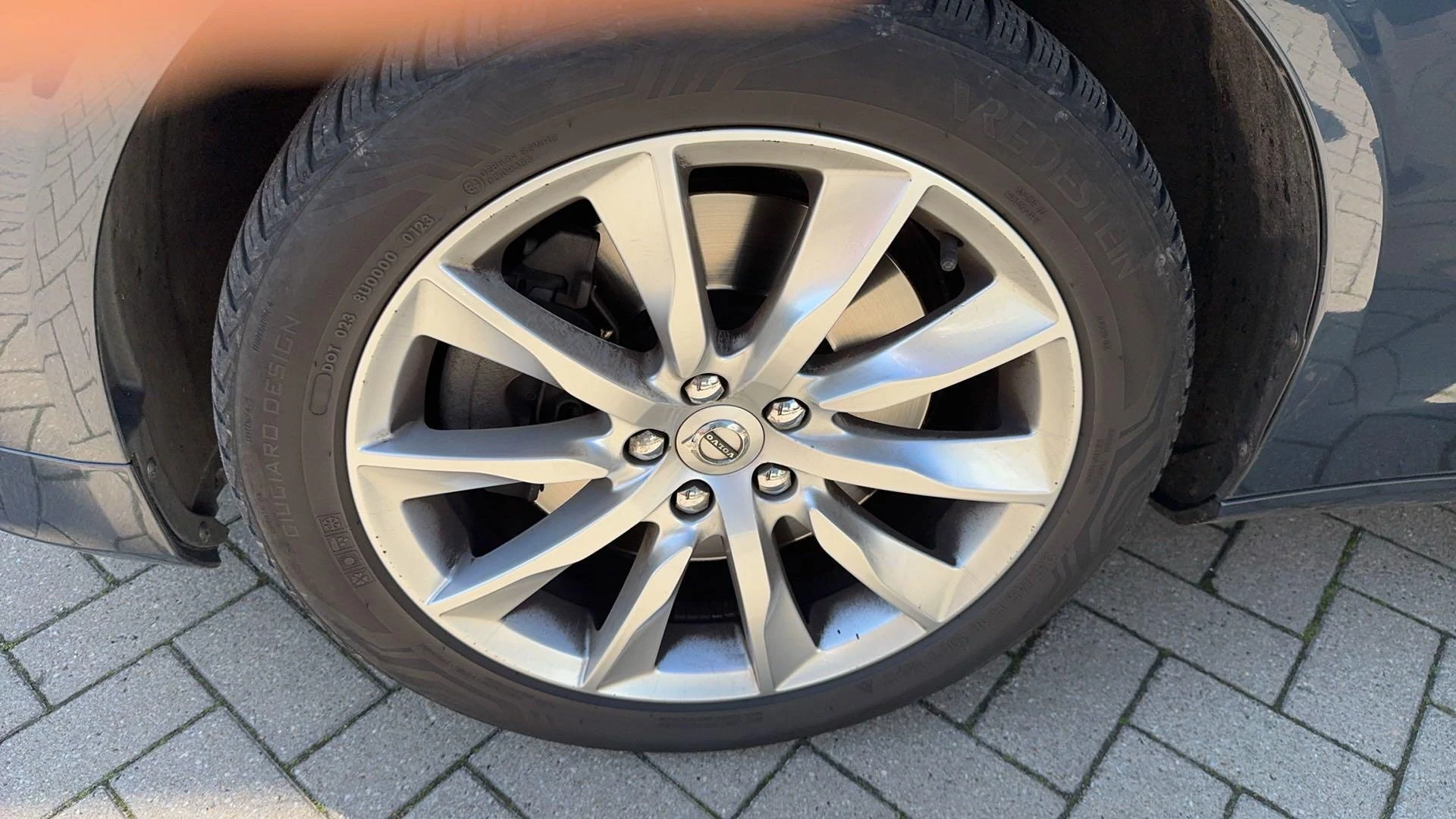 Volvo-V90-image-16