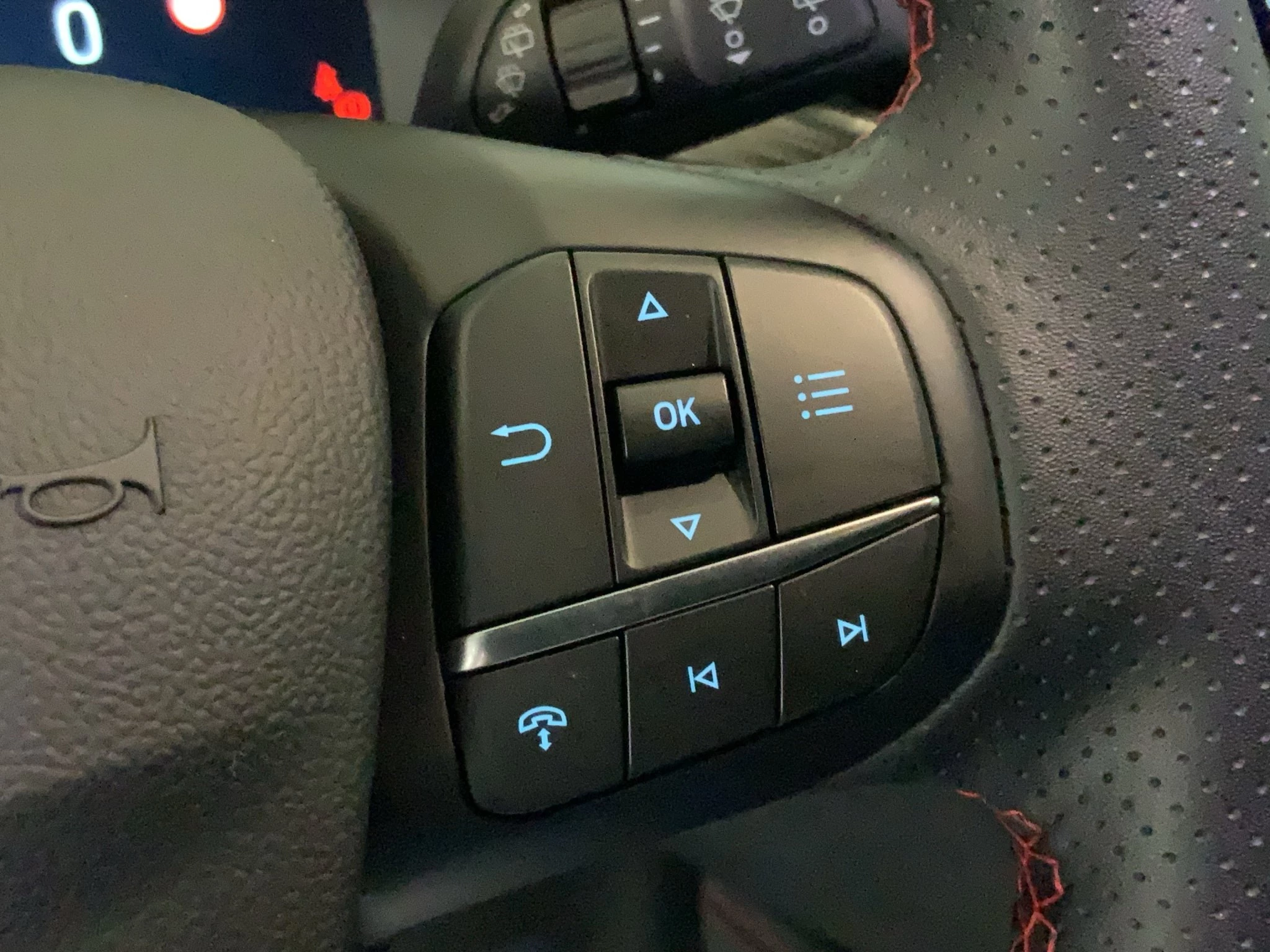 Ford Kuga ST-Line X Aut.*360GRAD*LED-MATRIX*NAVI*GRA*WINTER-PKT.
