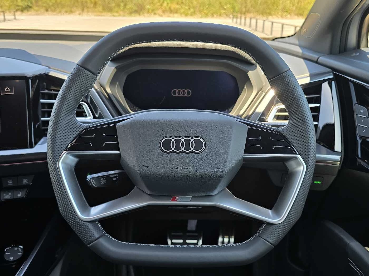 Audi-Q4 e-tron-image-8