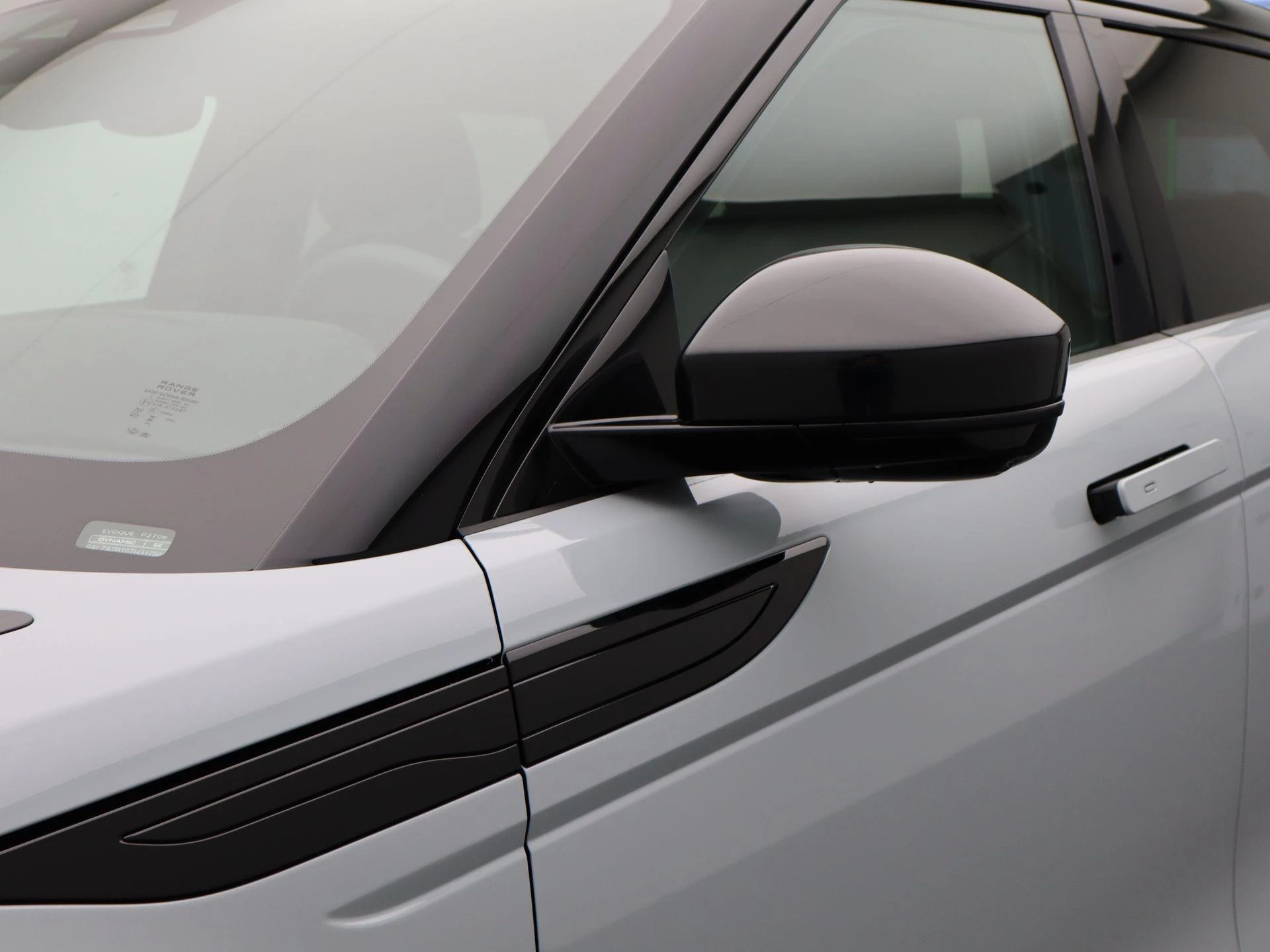 Land Rover-Range Rover Evoque-image-31