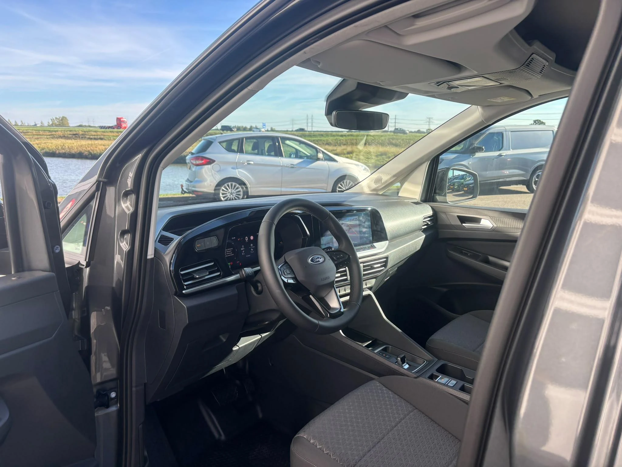 Ford-Connect-image-9