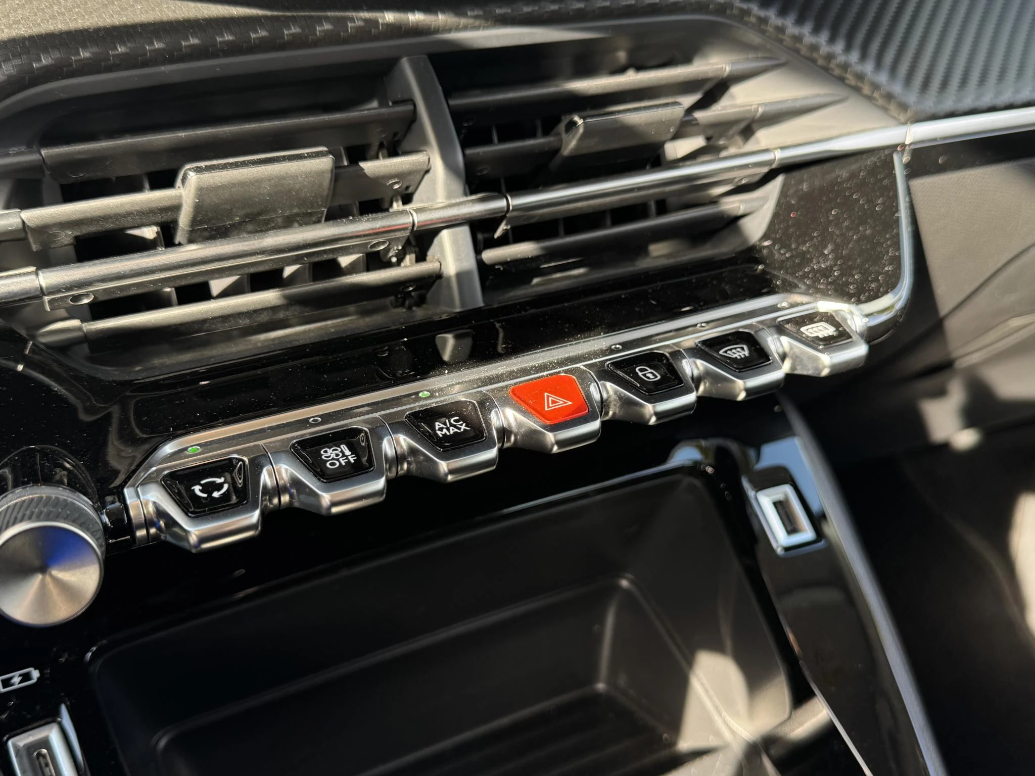 Peugeot-208-image-16
