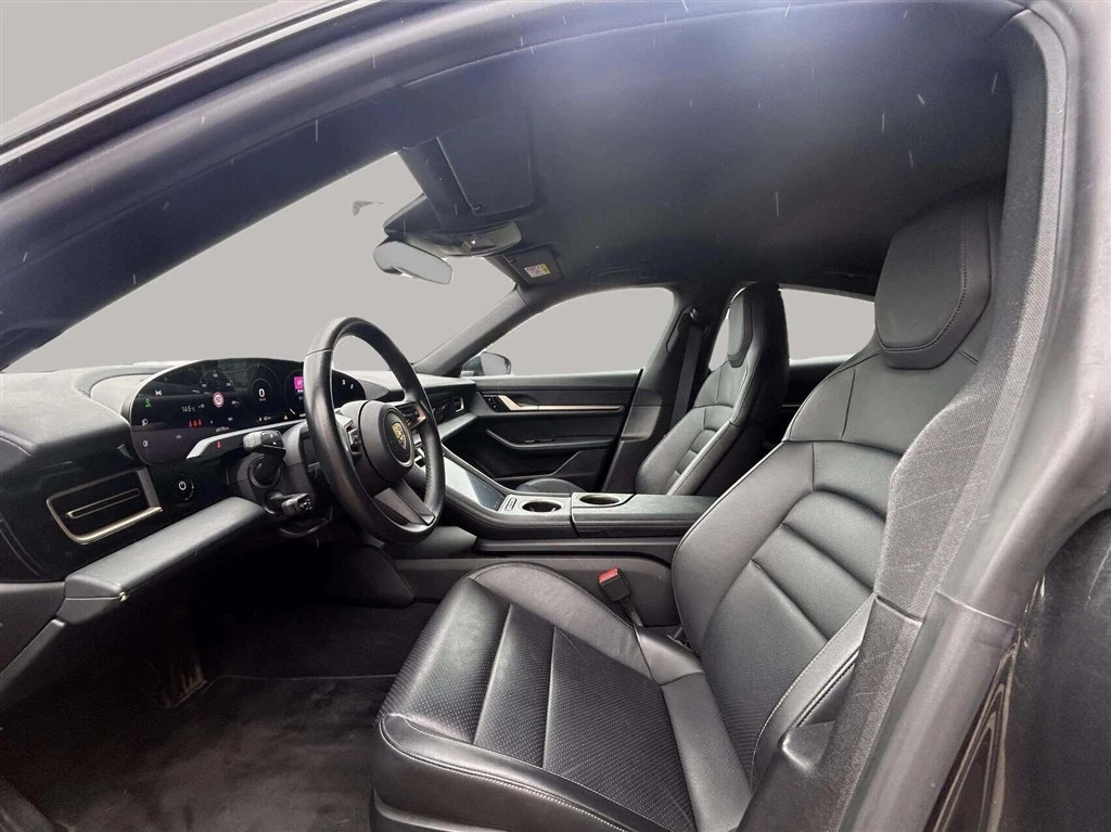 Porsche-Taycan-image-9