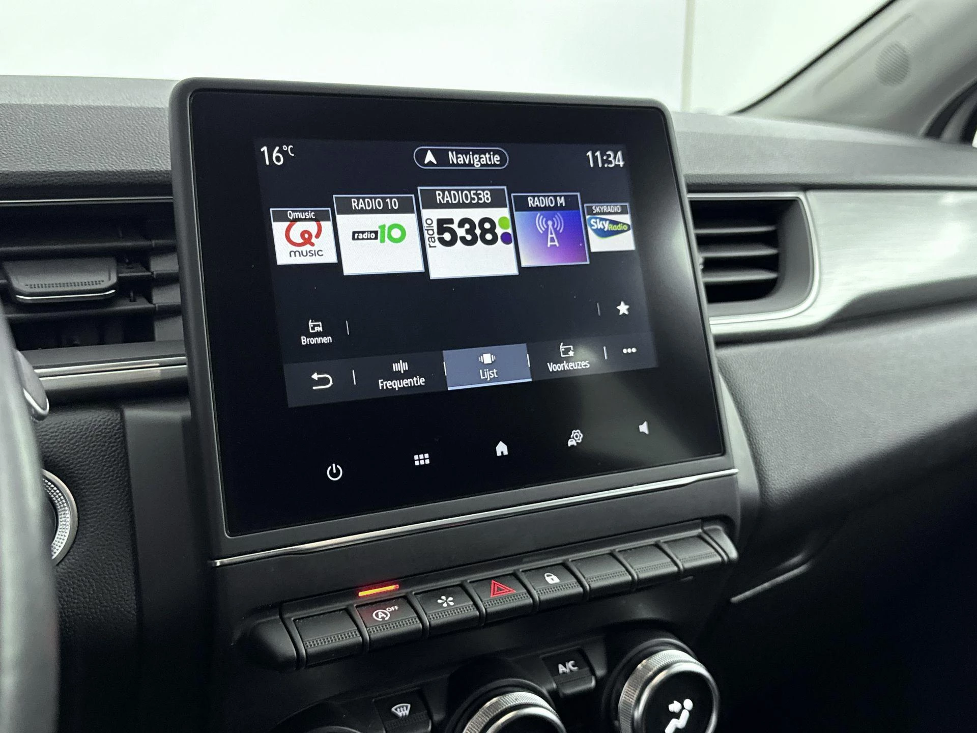 Renault-Captur-image-17