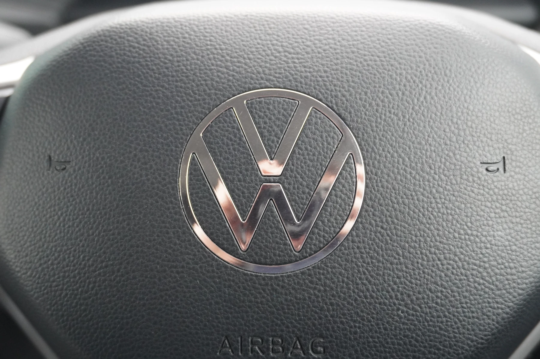 Volkswagen-Transporter-image-25