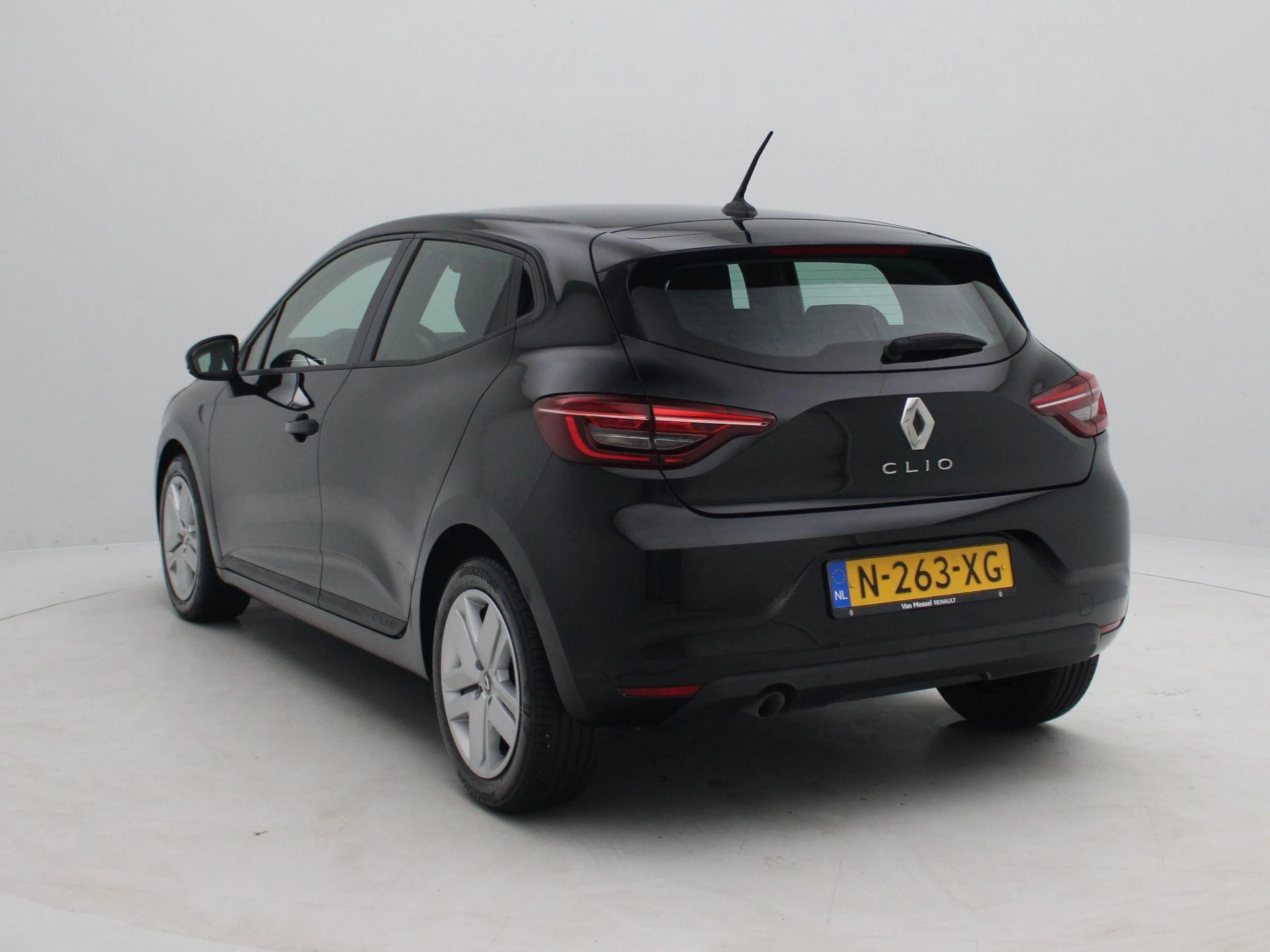 Renault-Clio-image-1