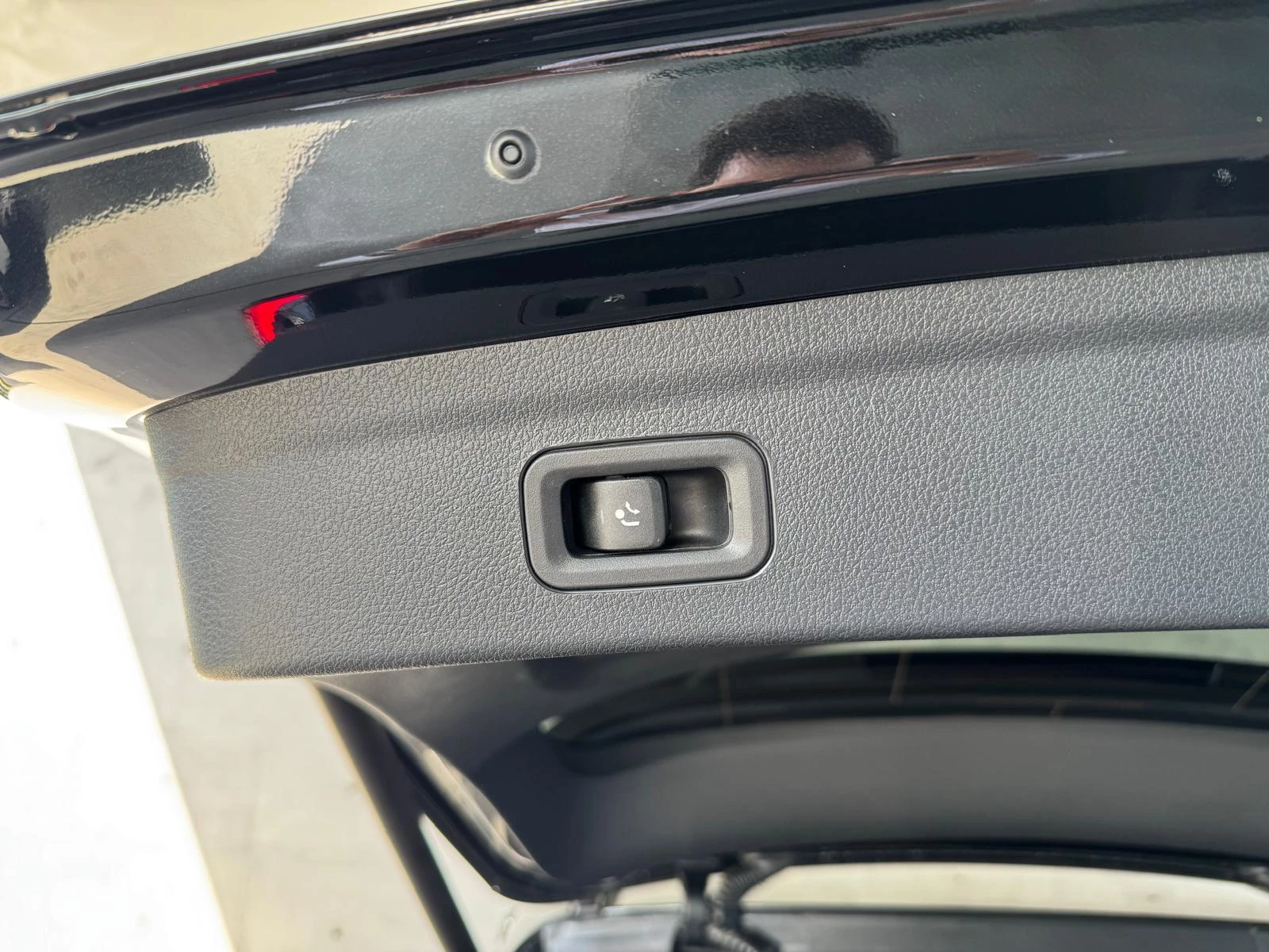 Mercedes-Benz-GLE-image-30