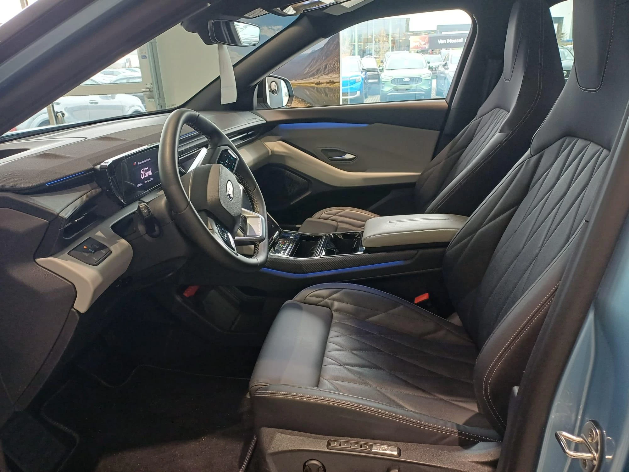 Ford Explorer RWD Premium - Pano - Driver Assist - 602km Range