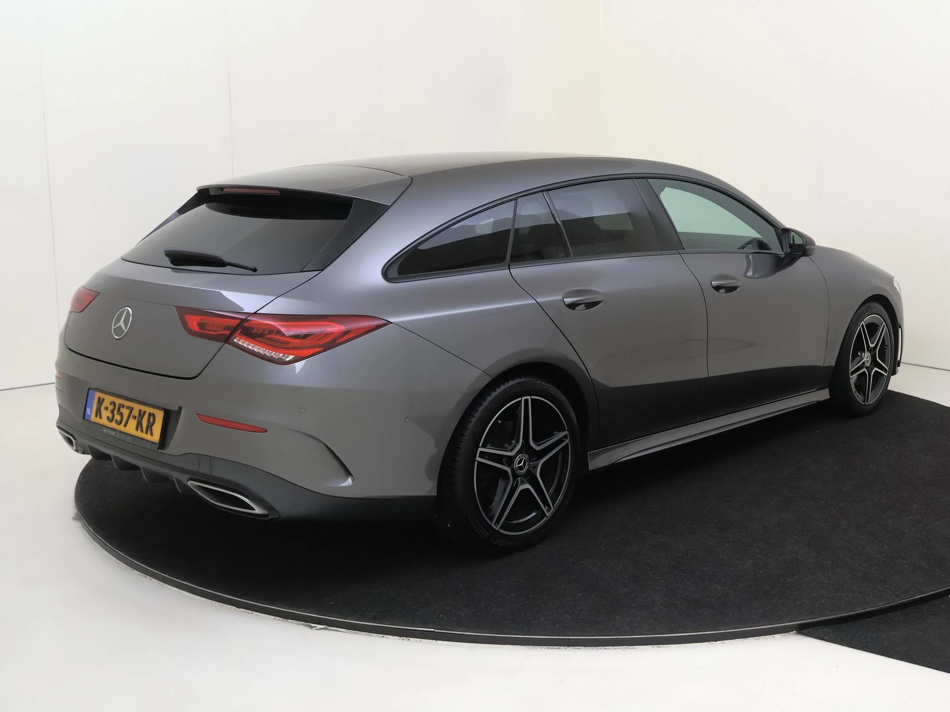 Mercedes-Benz-CLA-image-3