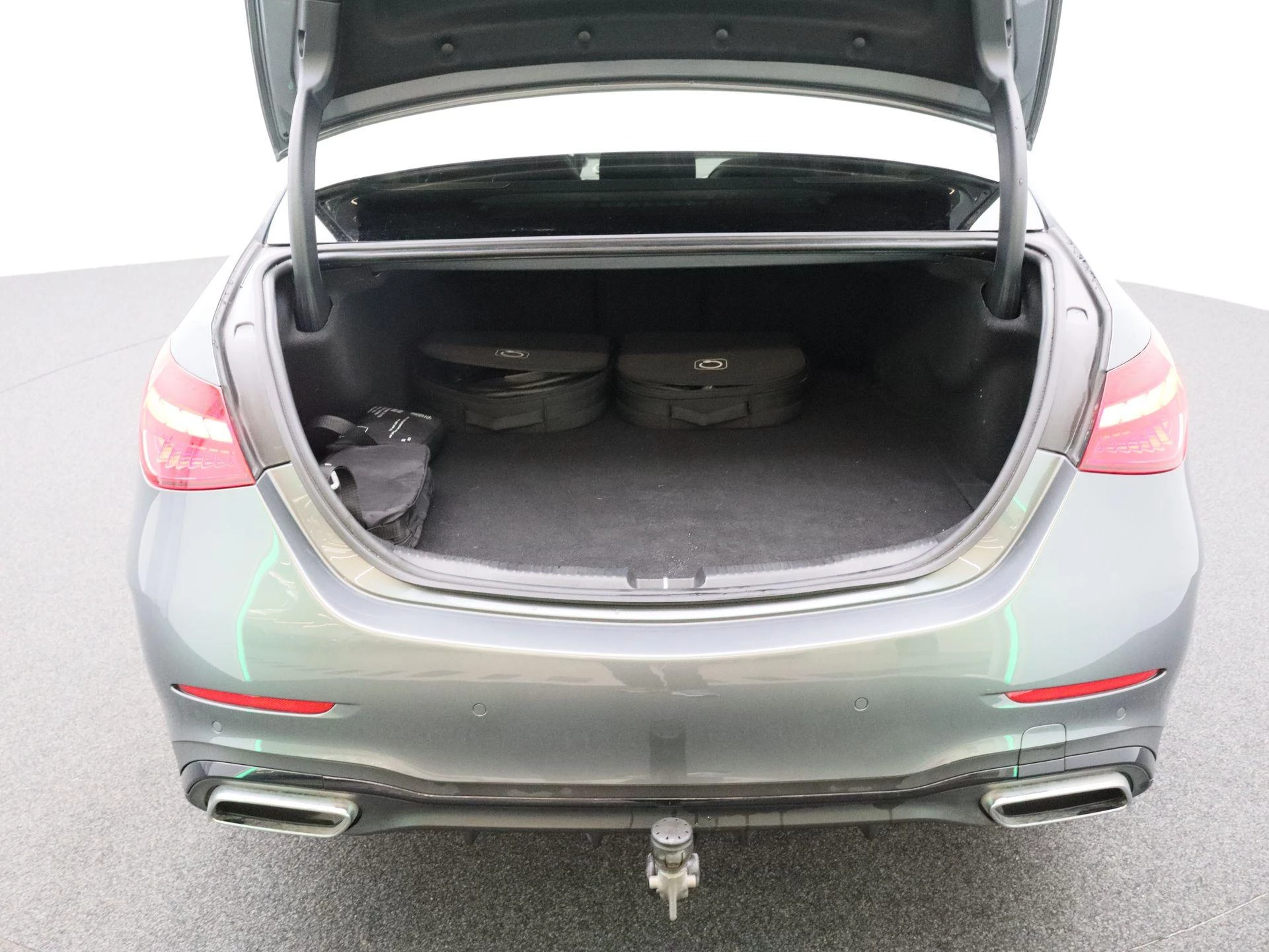 Mercedes-Benz Classe C 300 e AMG Line + LEDER + BURMESTER + PANO DAK + TREKHAAK +