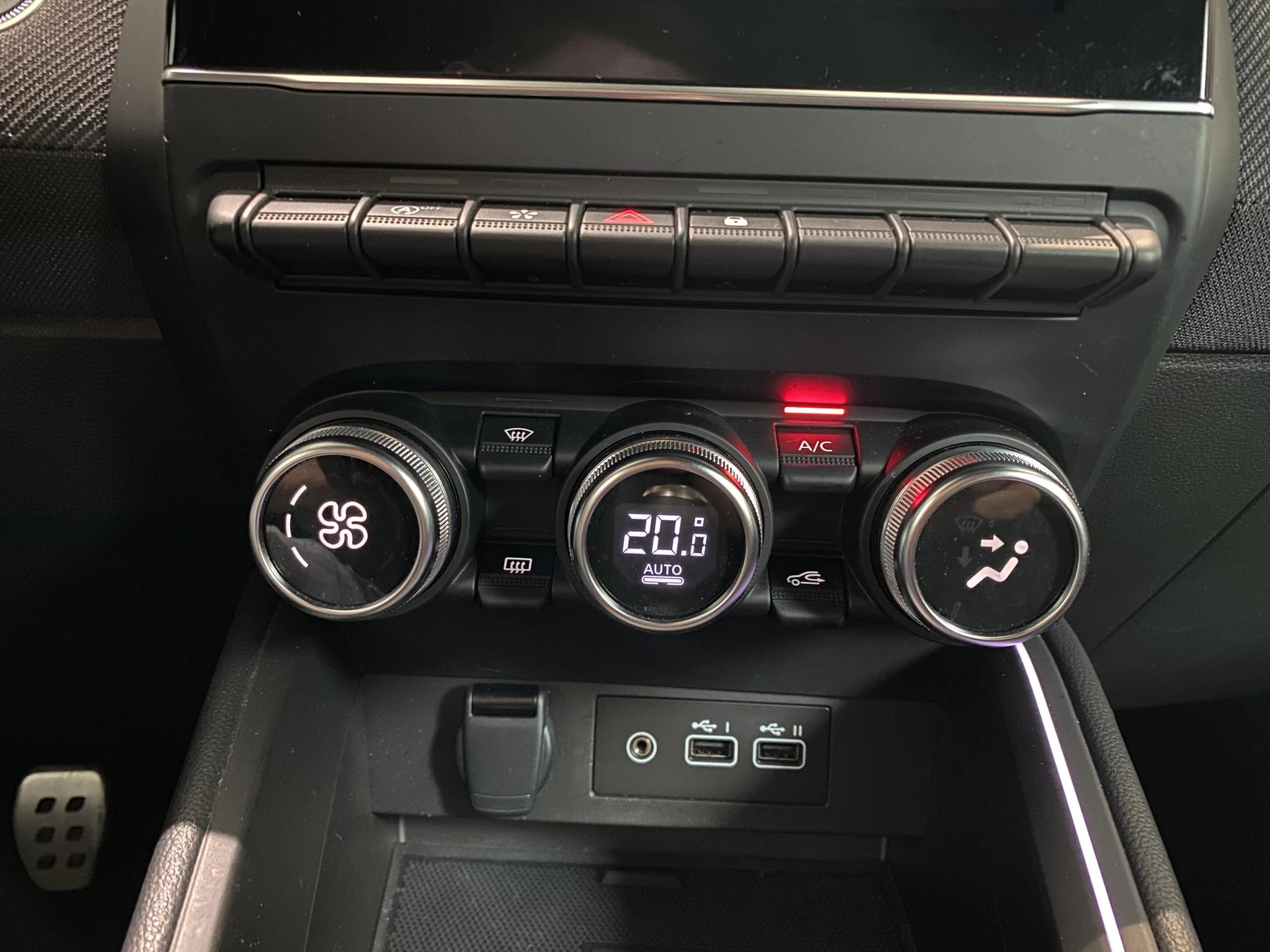Renault-Clio-image-18
