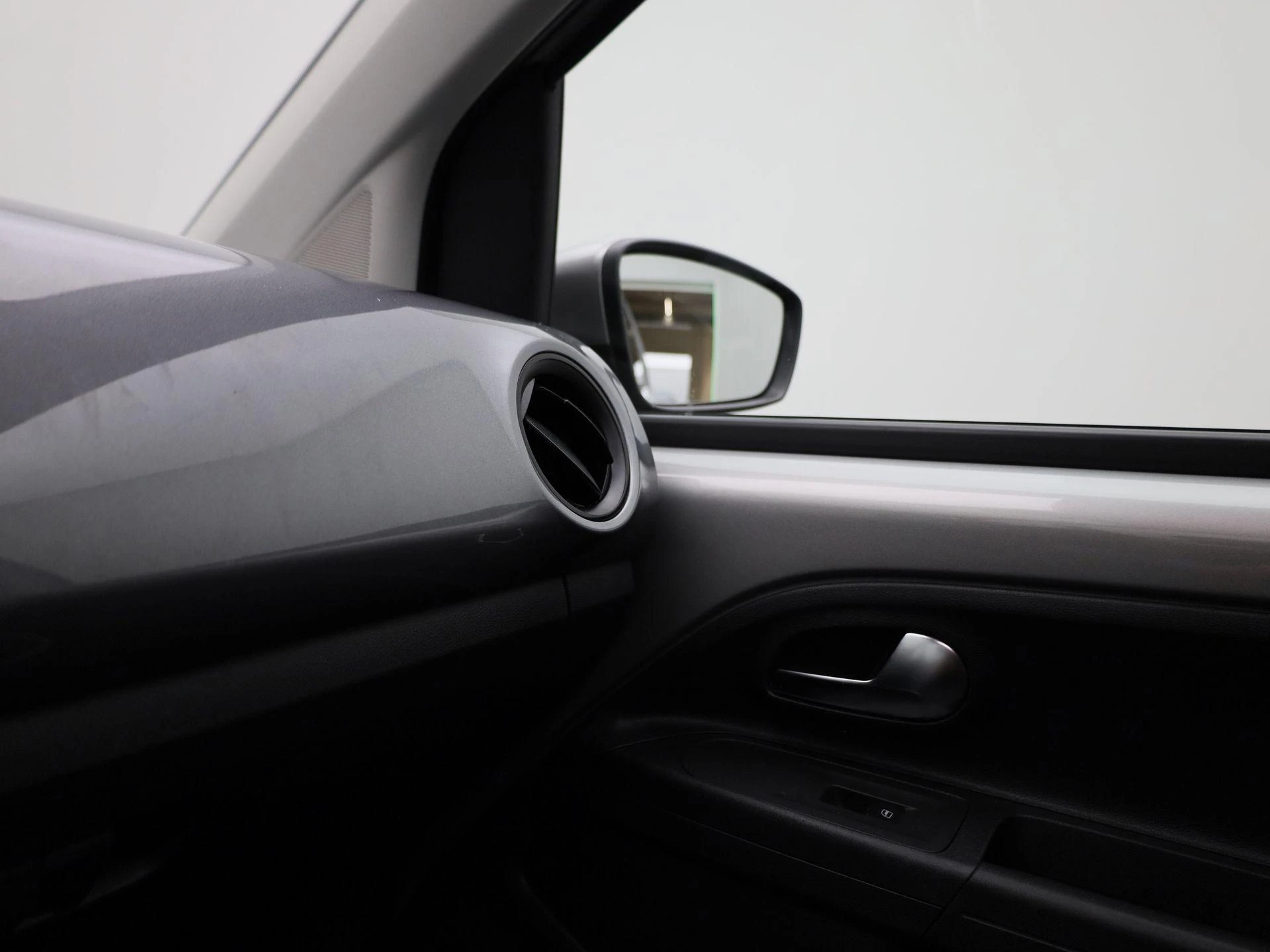 SEAT-Mii-image-19