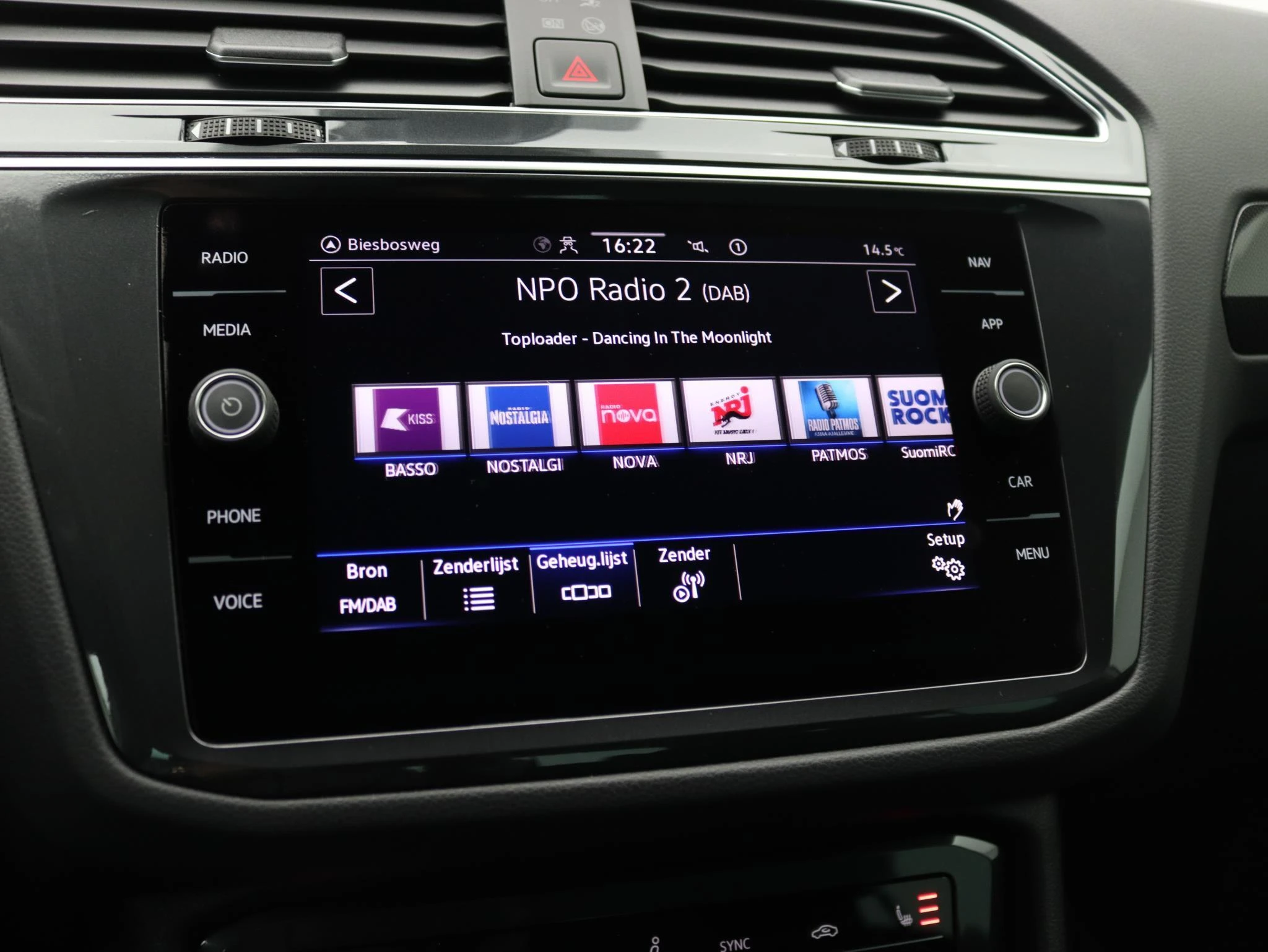 Volkswagen-Tiguan-image-29