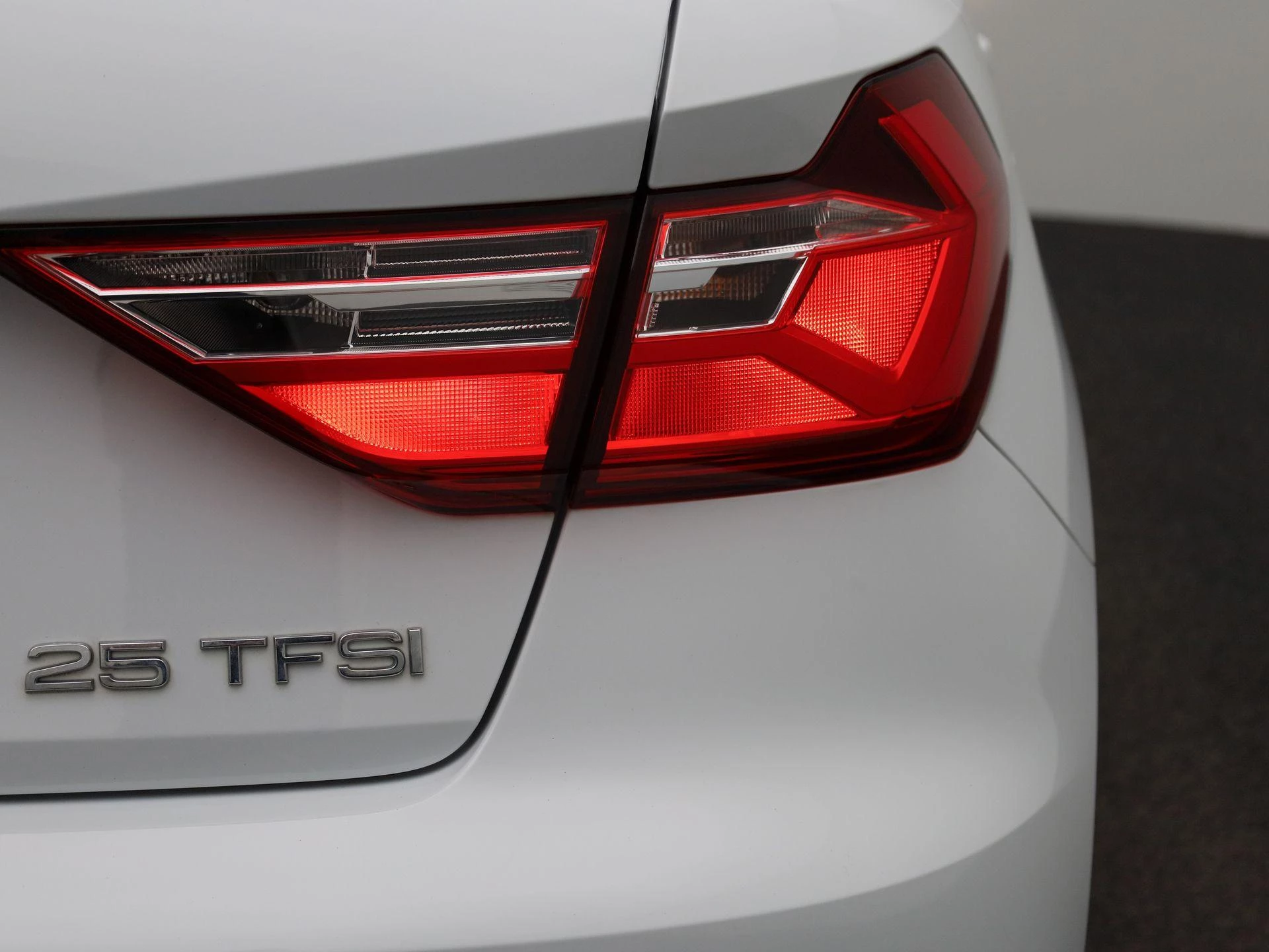 Audi-A1 Sportback-image-34